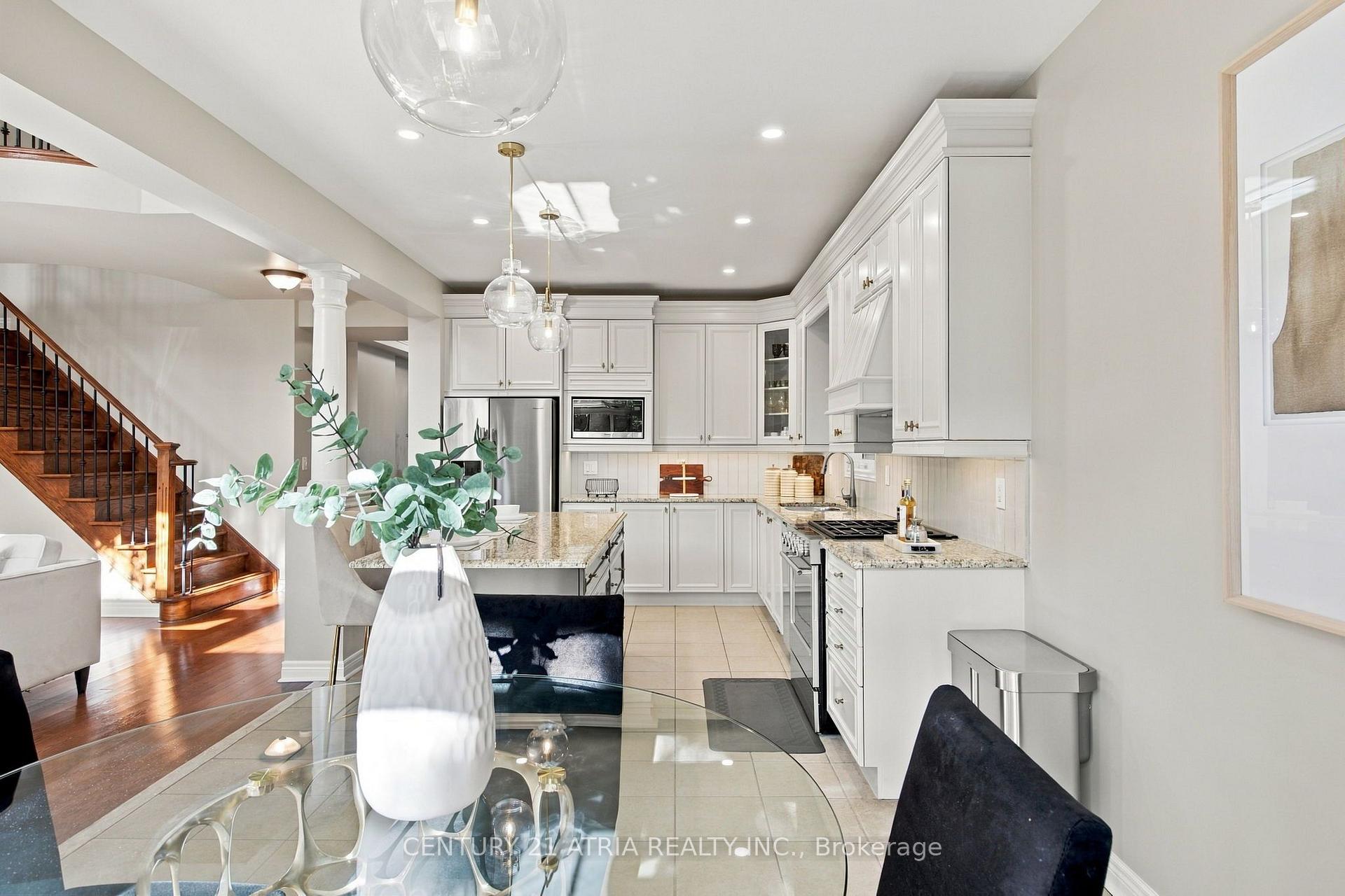 Photo 22 of 48 William Bowes Boulevard, Vaughan, Maple — HOMEH