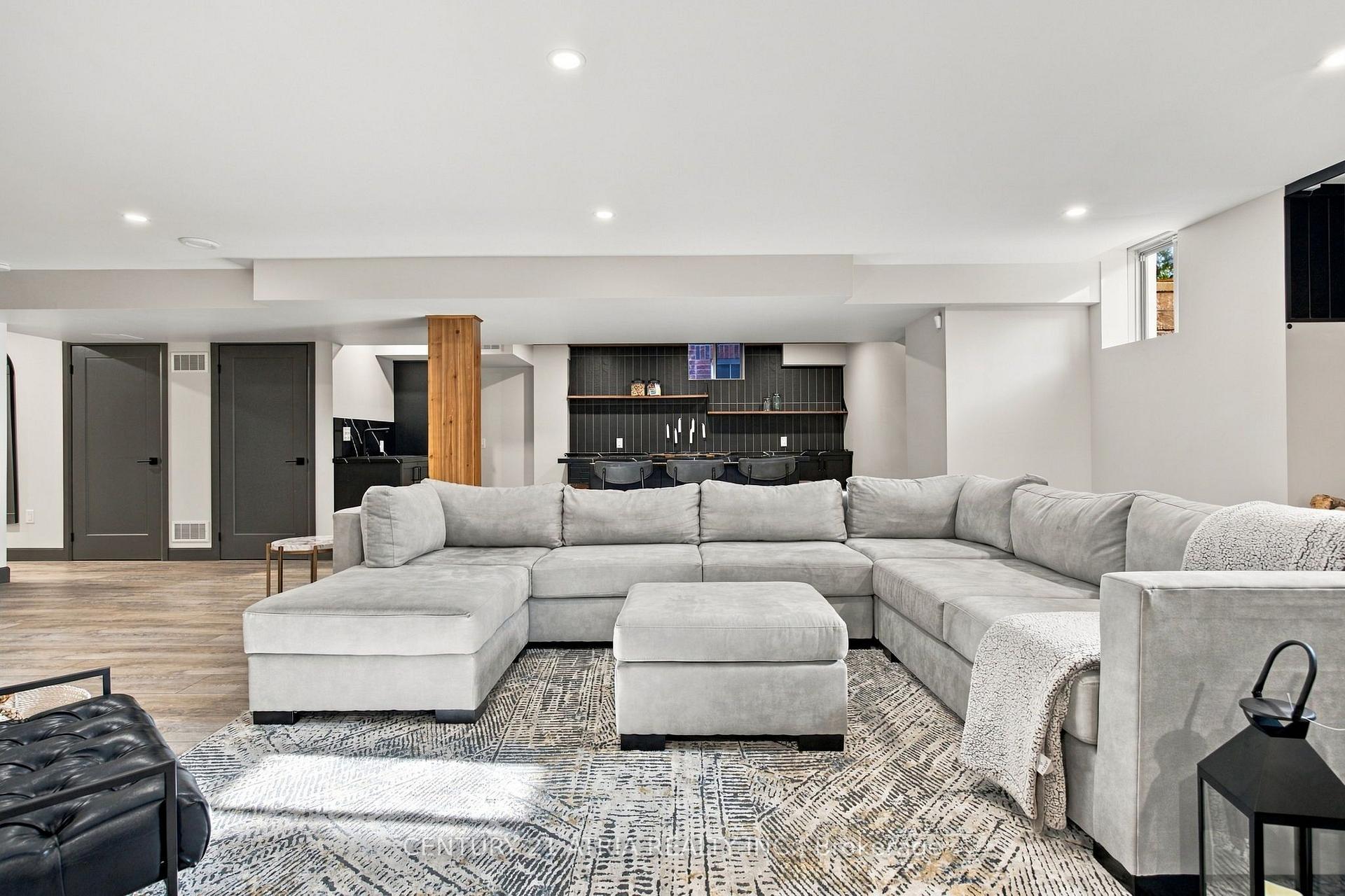 Photo 39 of 48 William Bowes Boulevard, Vaughan, Maple — HOMEH