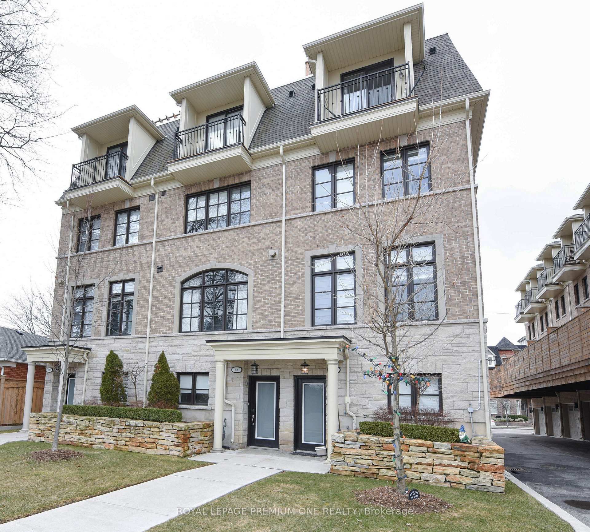 Photo 2 of 6A Acorn Avenue, Etobicoke, Islington-City Centre West — HOMEH