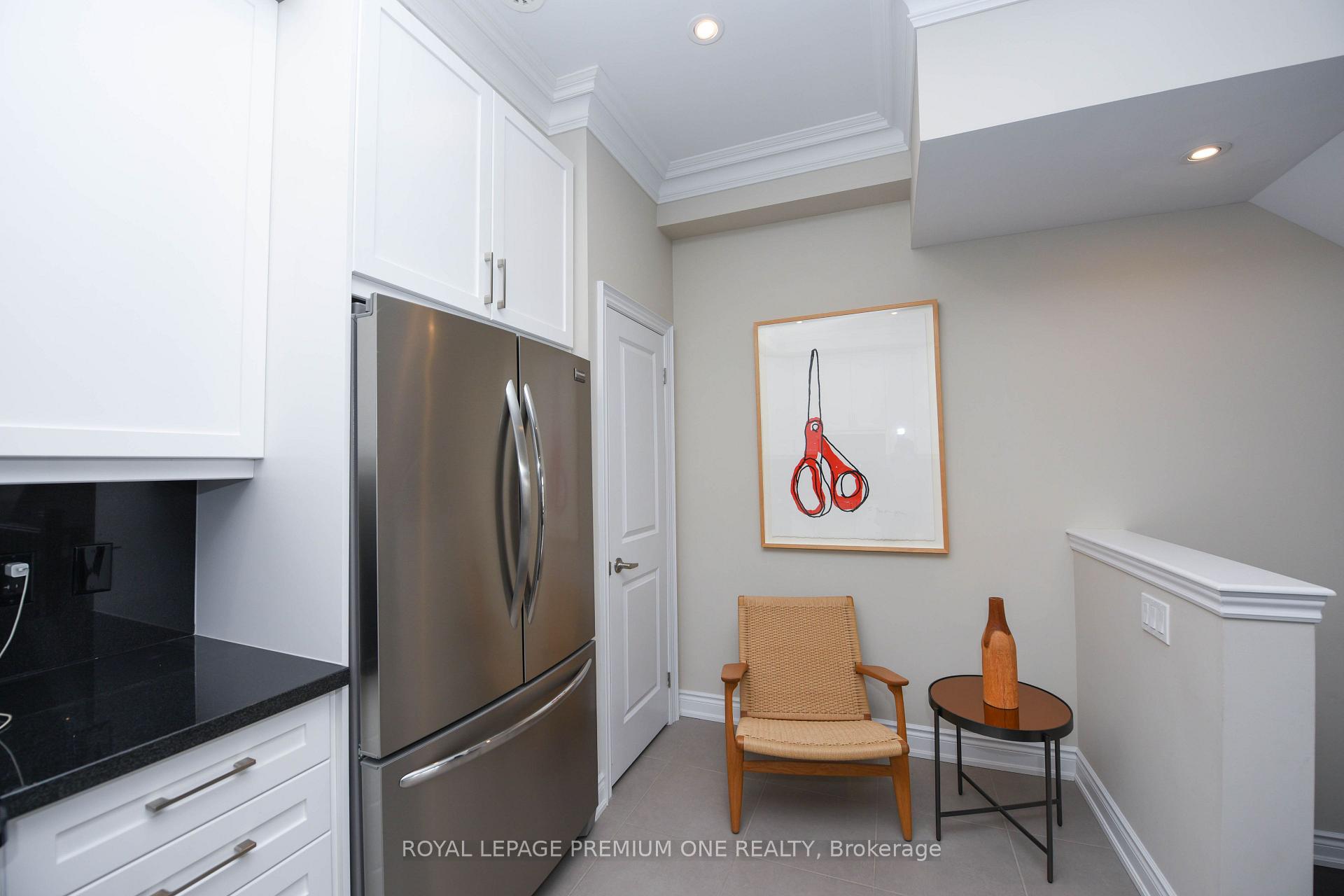 Photo 8 of 6A Acorn Avenue, Etobicoke, Islington-City Centre West — HOMEH