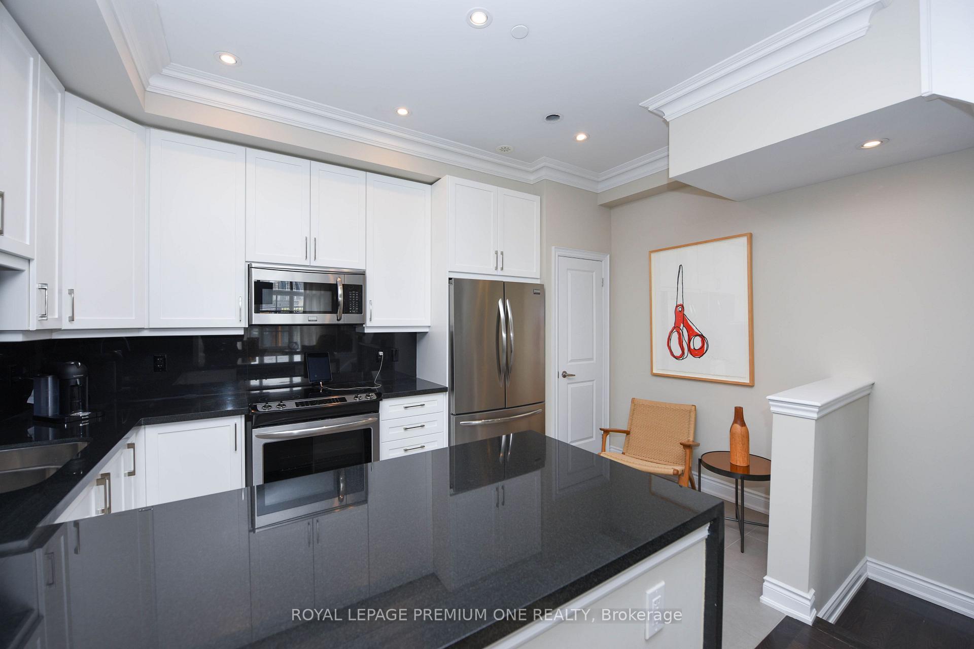 Photo 10 of 6A Acorn Avenue, Etobicoke, Islington-City Centre West — HOMEH