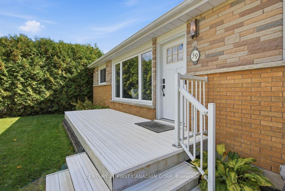 Photo 3 of 39 Dale Drive, Thames Centre, Dorchester — HOMEH