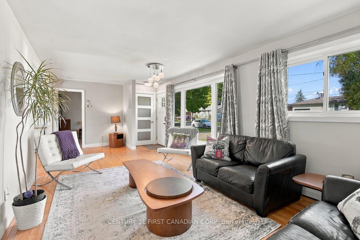 Photo 8 of 39 Dale Drive, Thames Centre, Dorchester — HOMEH