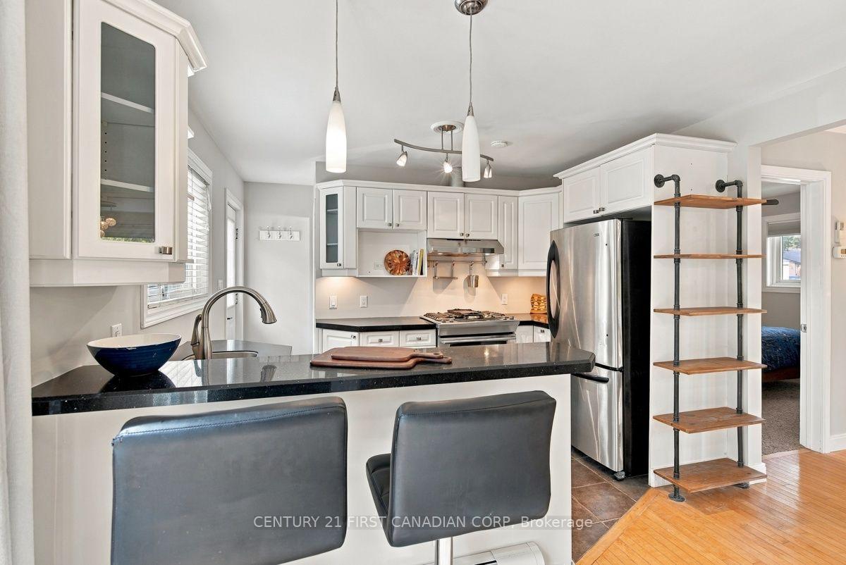 Photo 11 of 39 Dale Drive, Thames Centre, Dorchester — HOMEH