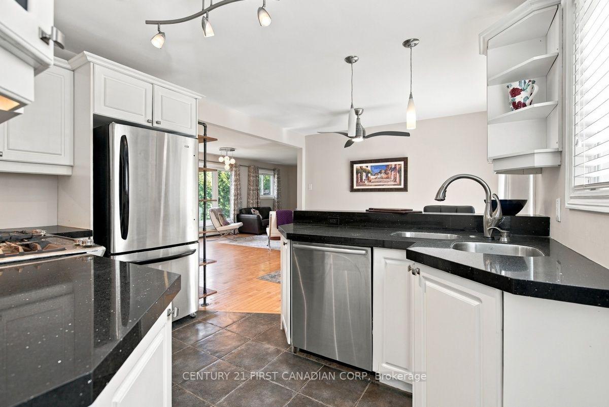 Photo 14 of 39 Dale Drive, Thames Centre, Dorchester — HOMEH