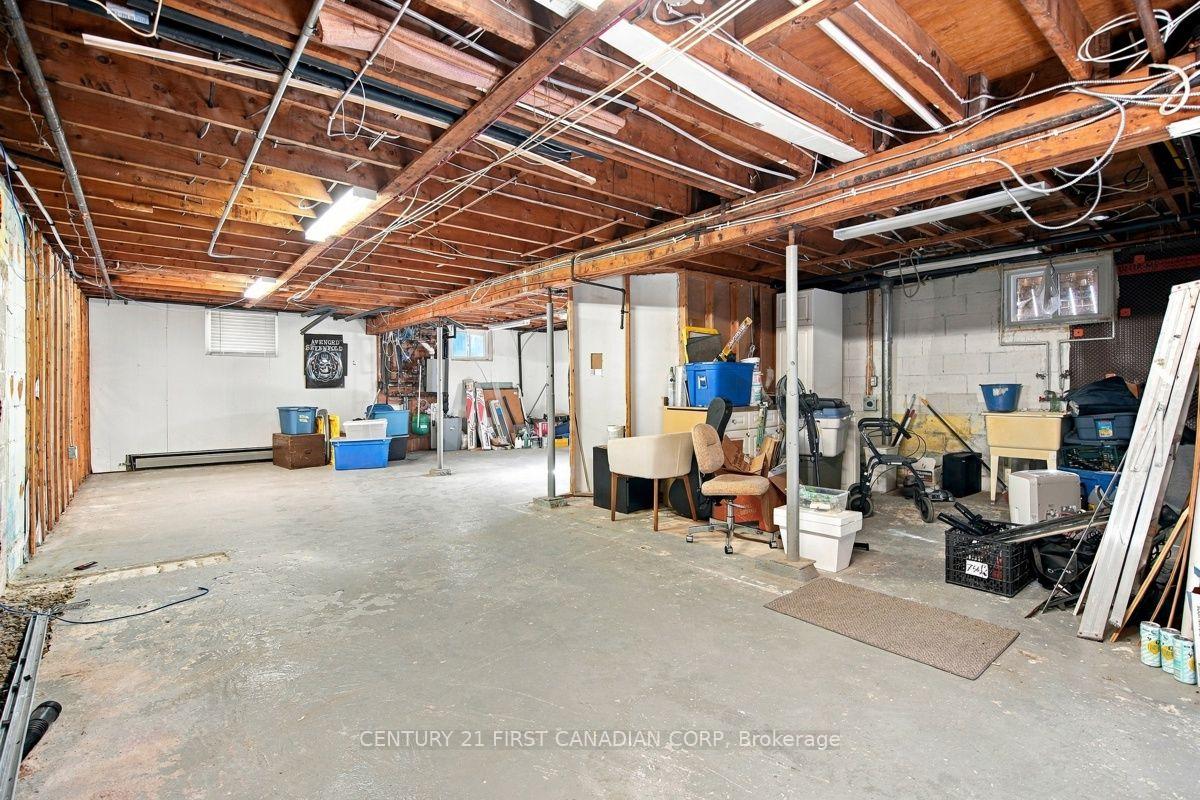 Photo 24 of 39 Dale Drive, Thames Centre, Dorchester — HOMEH