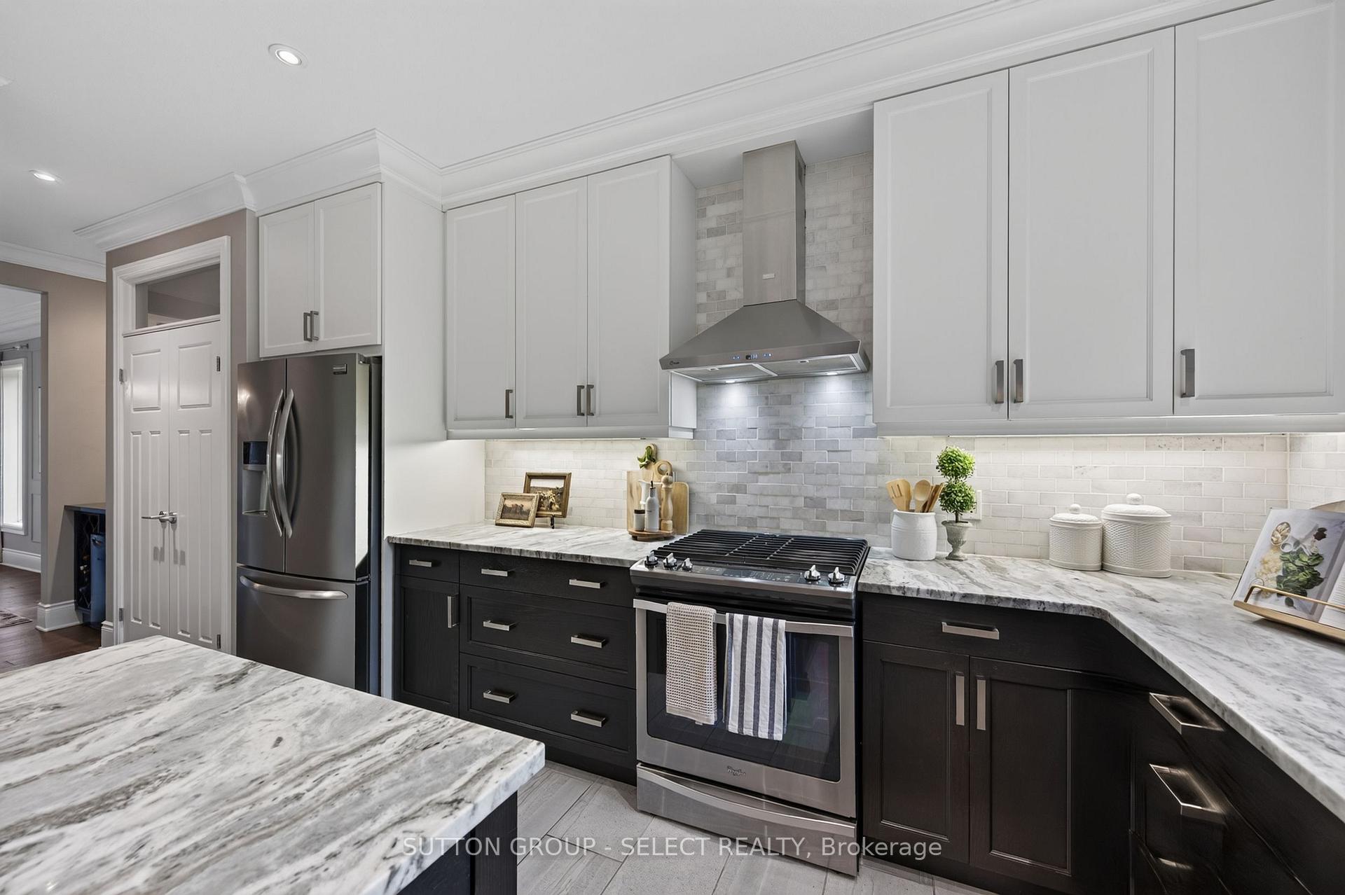 Photo 15 of 881 Foxcreek Road, London, North S — HOMEH