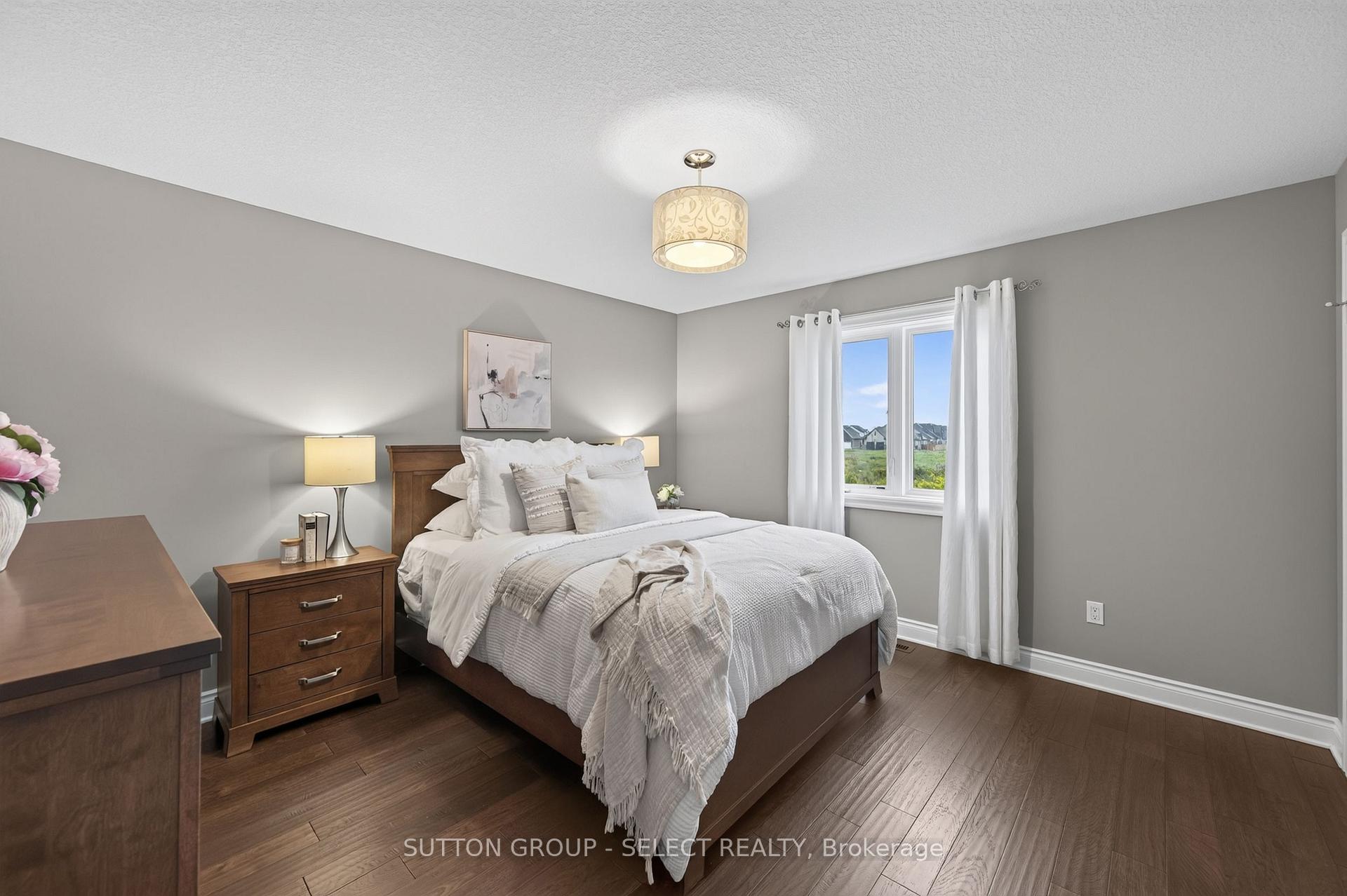 Photo 30 of 881 Foxcreek Road, London, North S — HOMEH