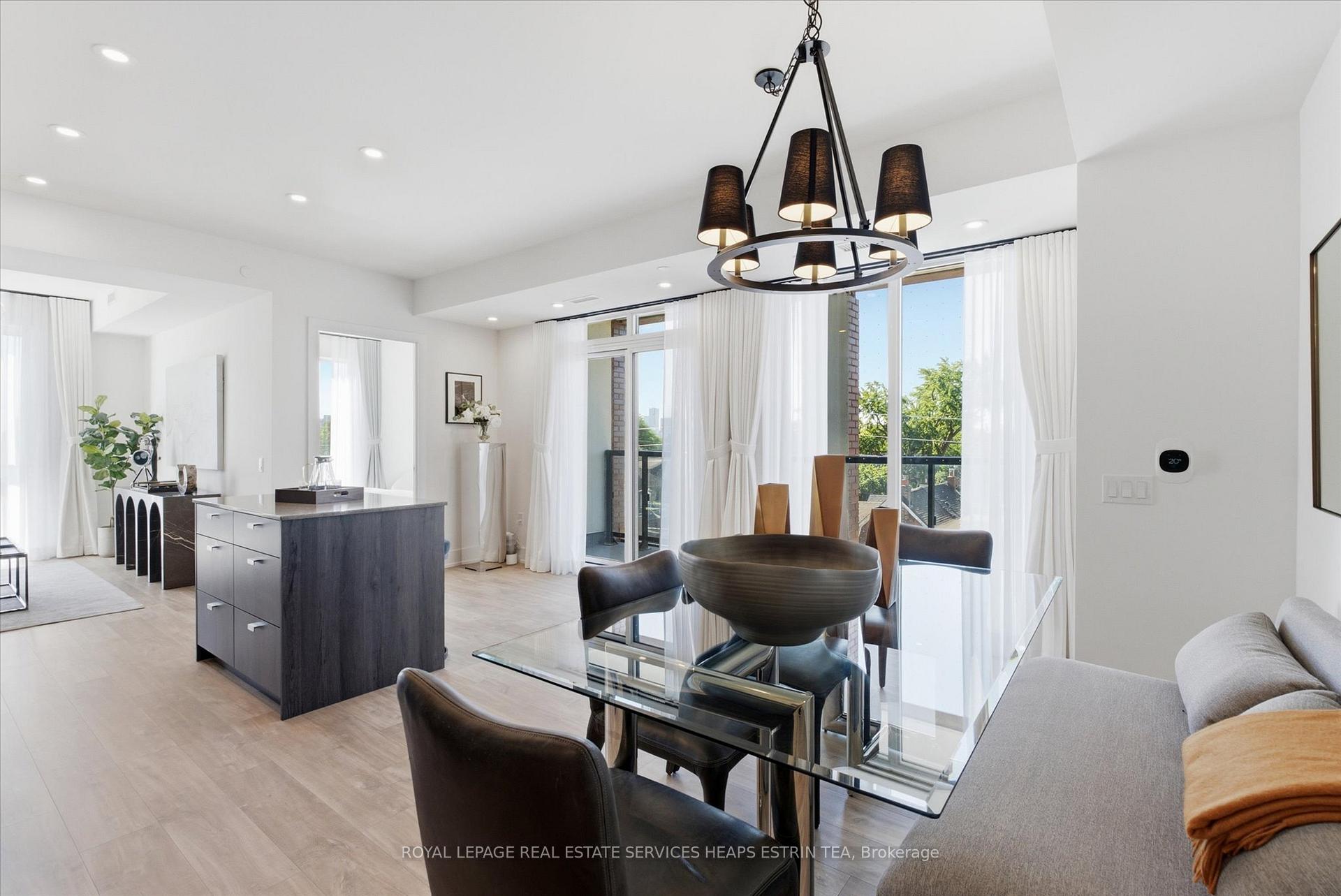 Photo of Unit 328, 858 Dupont Street