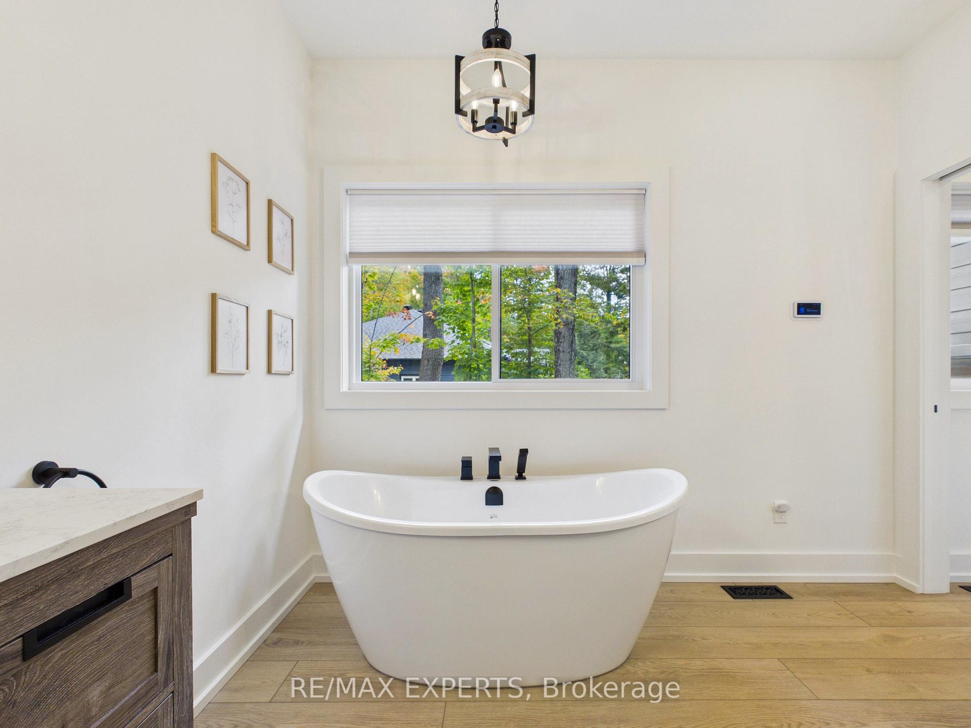 Photo 18 of 1072 Xavier Street, Gravenhurst, Morrison — HOMEH