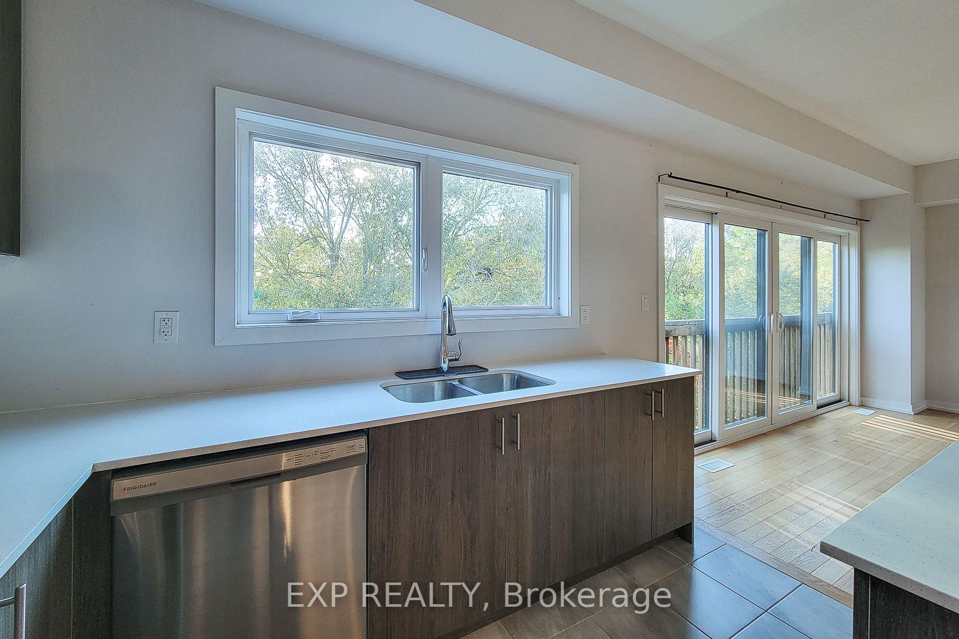 Photo 17 of 18 Trailside Drive, Haldimand — HOMEH