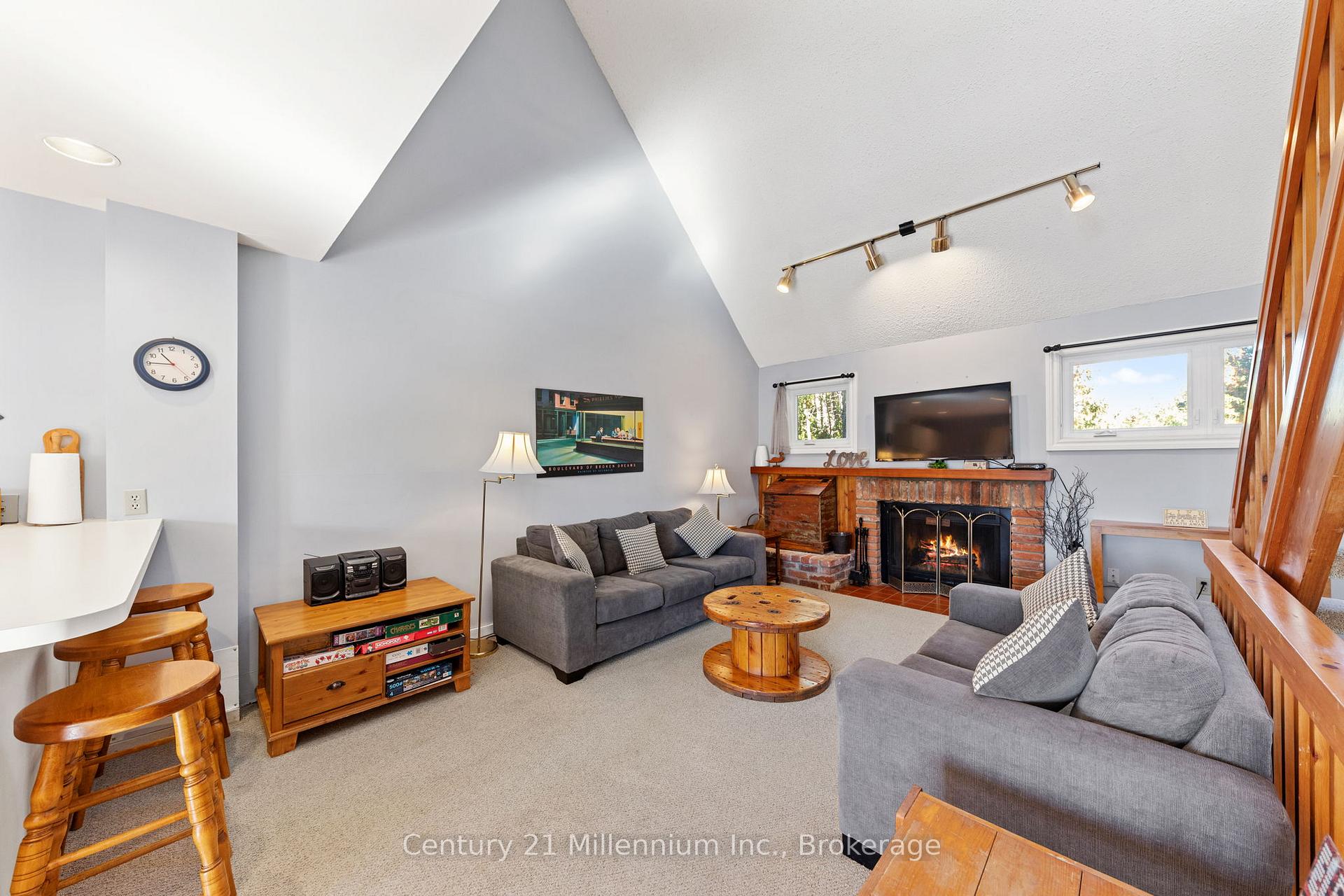 Photo 7 of Unit 7, 467 Oxbow Crescent, Collingwood — HOMEH