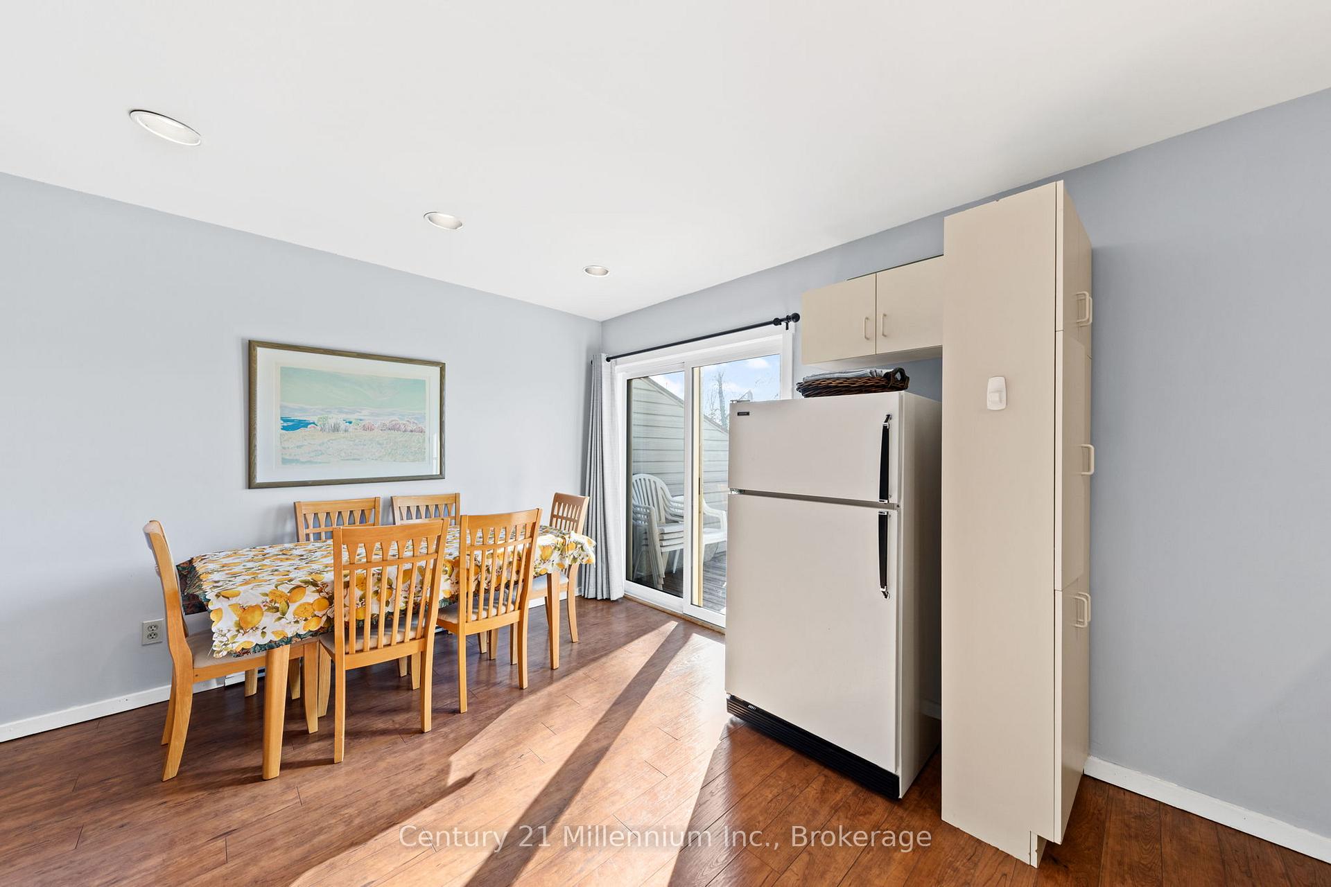 Photo 14 of Unit 7, 467 Oxbow Crescent, Collingwood — HOMEH