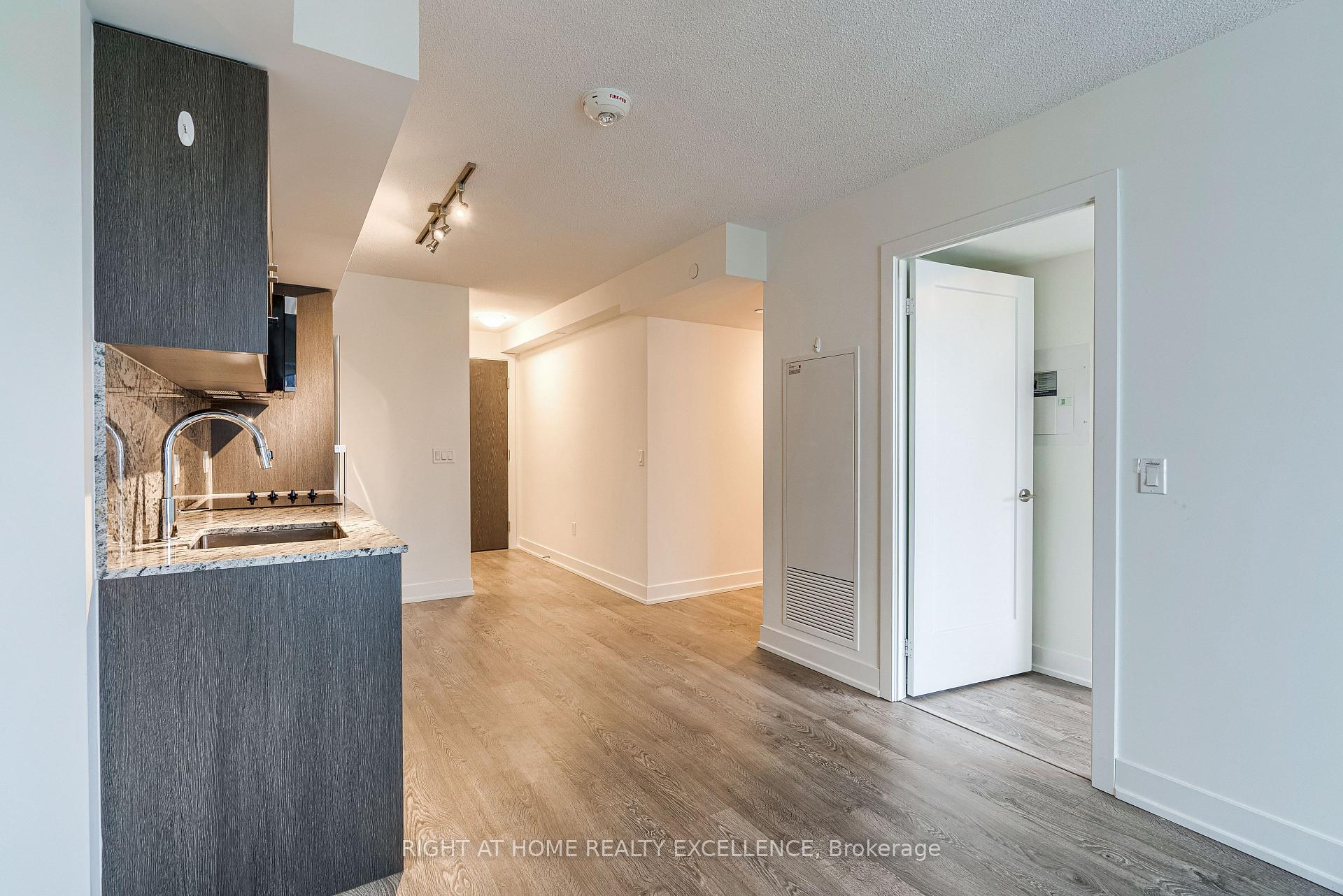 Photo 13 of Unit 2420, 9 Mabelle Avenue, Etobicoke, Islington-City Centre West — HOMEH