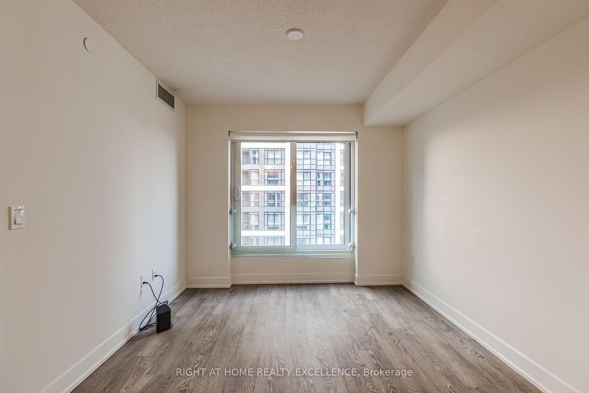 Photo 16 of Unit 2420, 9 Mabelle Avenue, Etobicoke, Islington-City Centre West — HOMEH