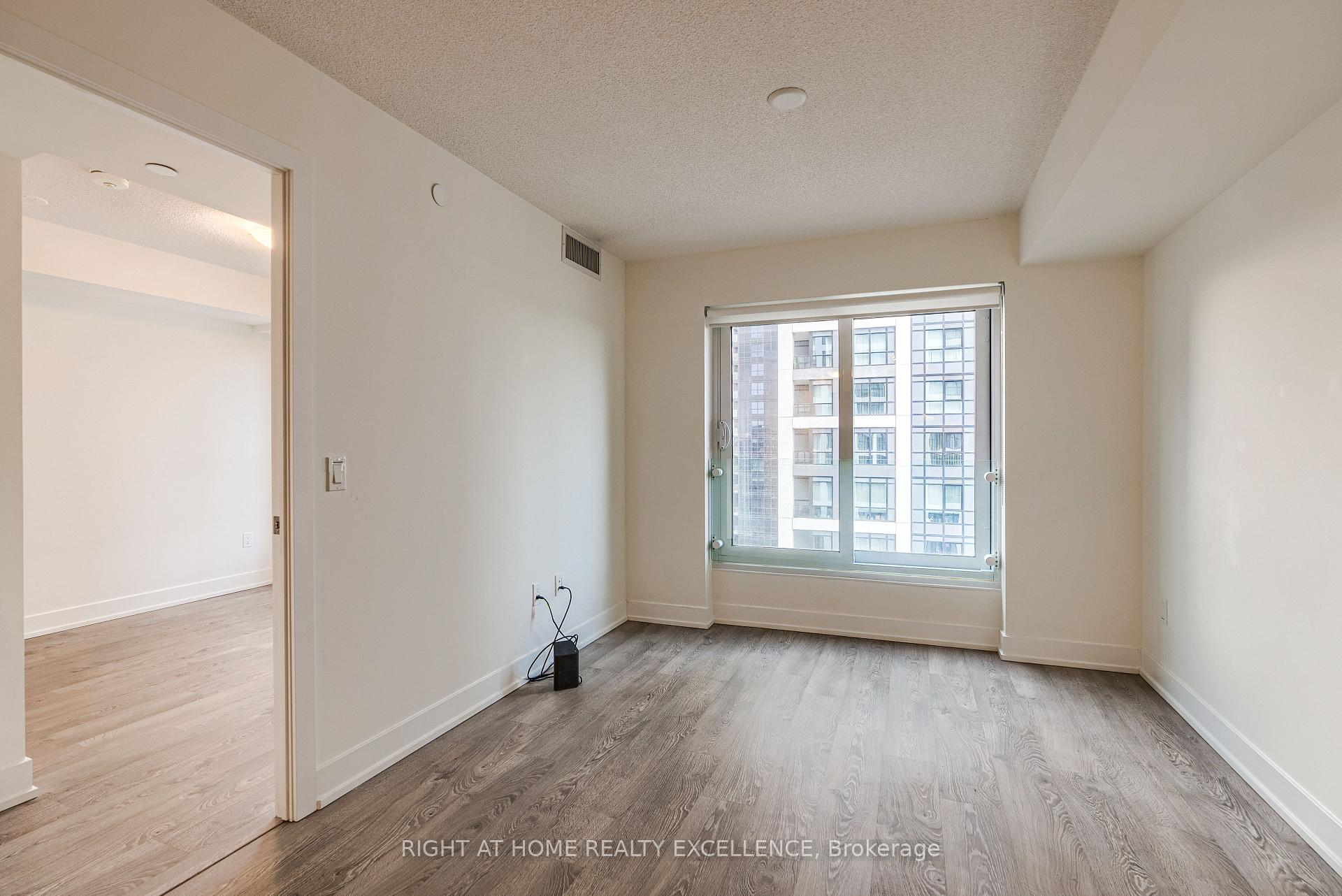 Photo 15 of Unit 2420, 9 Mabelle Avenue, Etobicoke, Islington-City Centre West — HOMEH