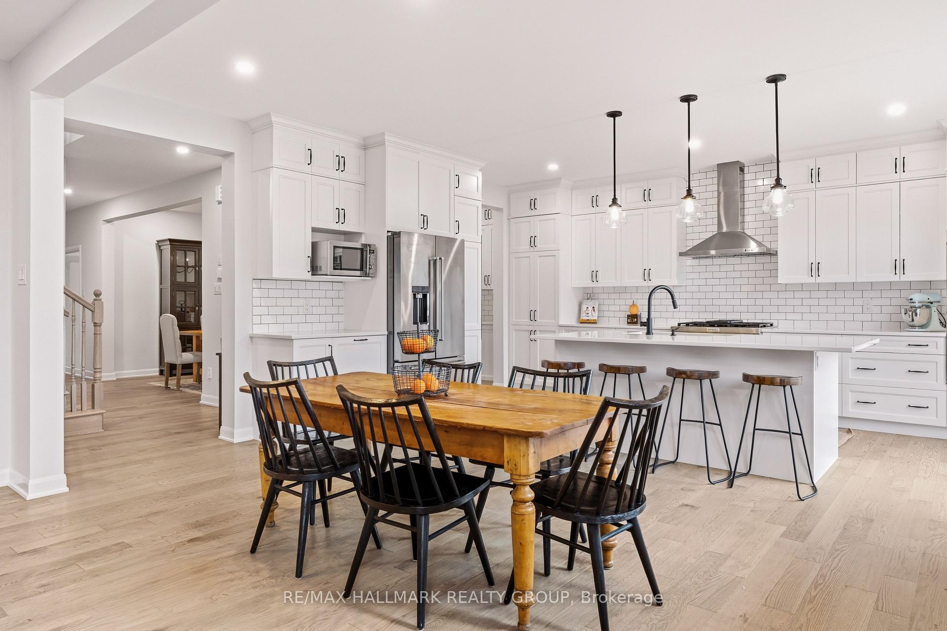 Photo 10 of 709 Coast Circle, Ottawa, Mahogany Community — HOMEH
