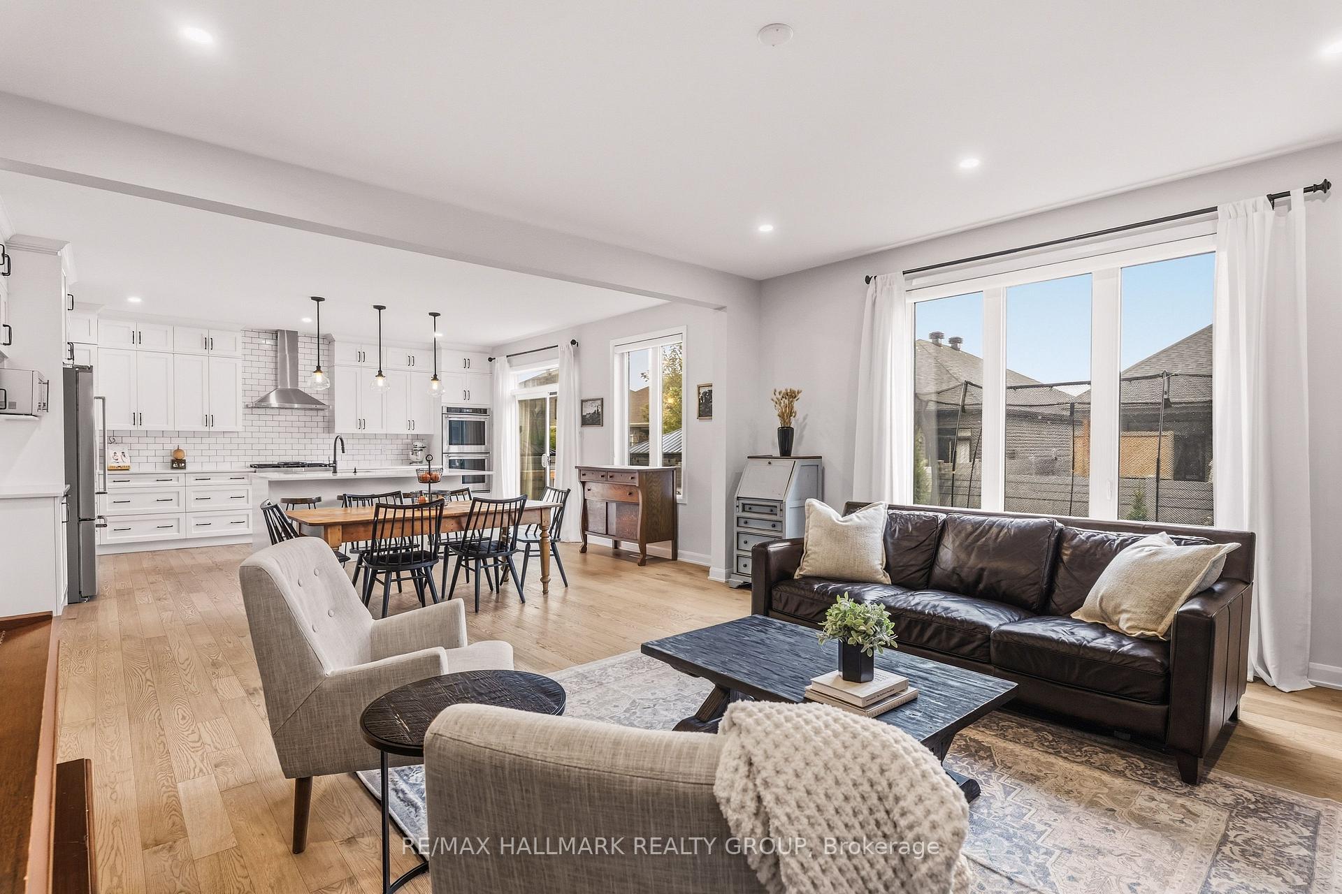 Photo 13 of 709 Coast Circle, Ottawa, Mahogany Community — HOMEH