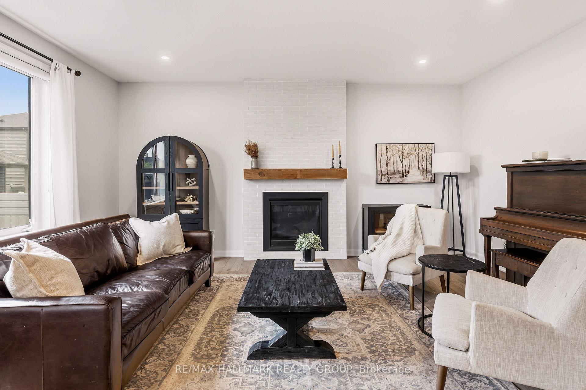 Photo 14 of 709 Coast Circle, Ottawa, Mahogany Community — HOMEH