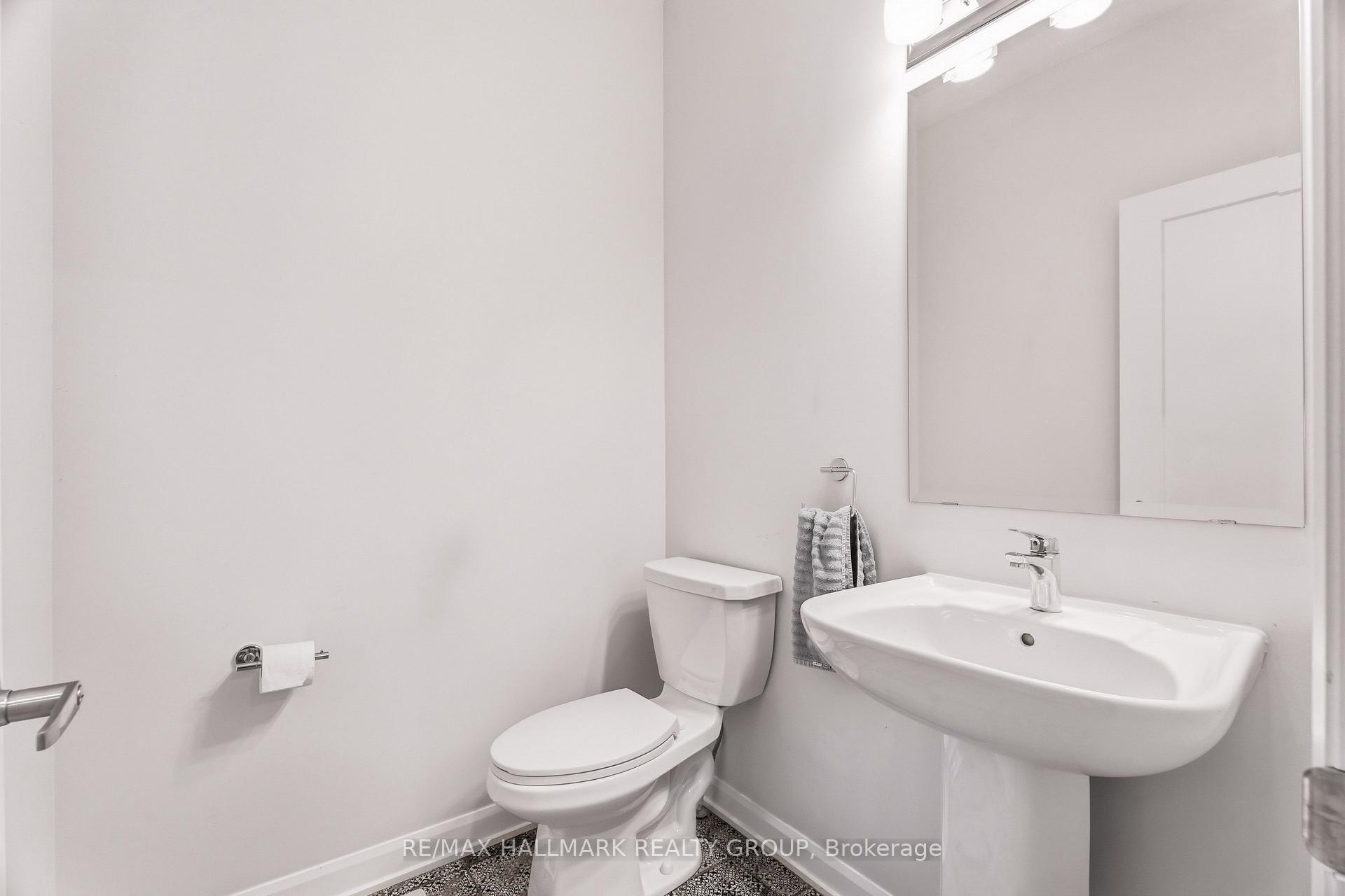 Photo 23 of 709 Coast Circle, Ottawa, Mahogany Community — HOMEH