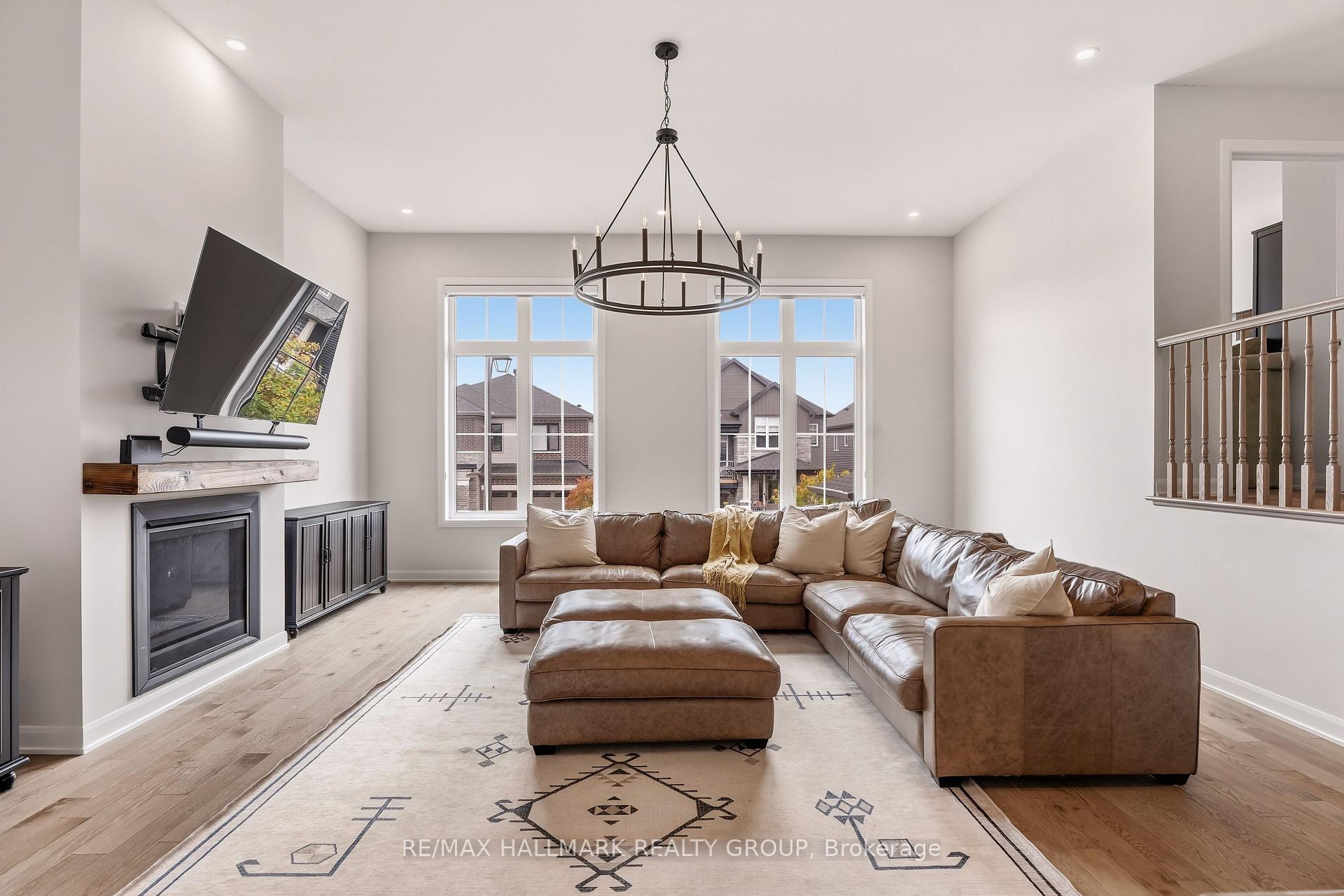 Photo 25 of 709 Coast Circle, Ottawa, Mahogany Community — HOMEH
