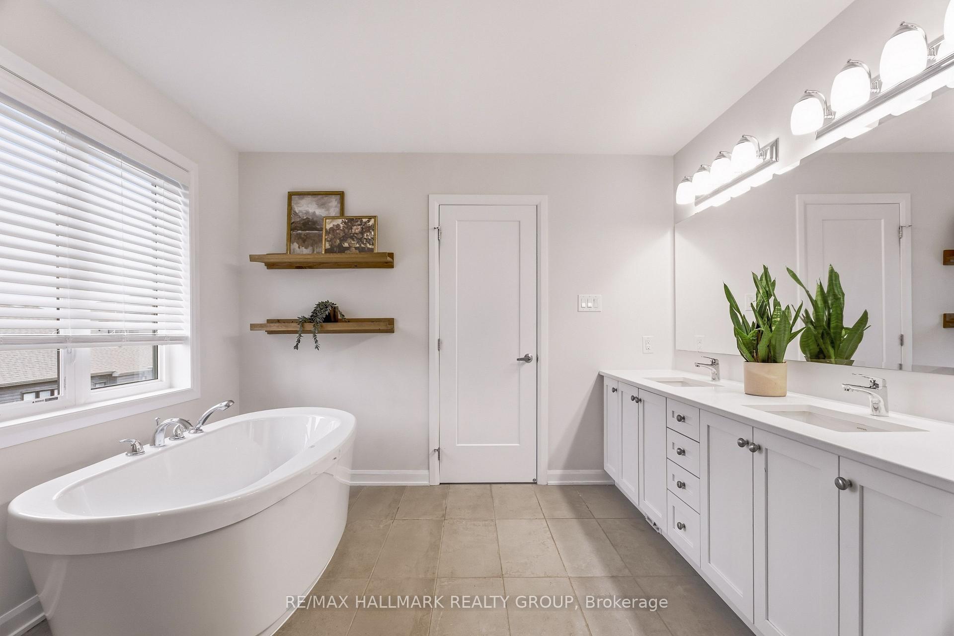 Photo 32 of 709 Coast Circle, Ottawa, Mahogany Community — HOMEH