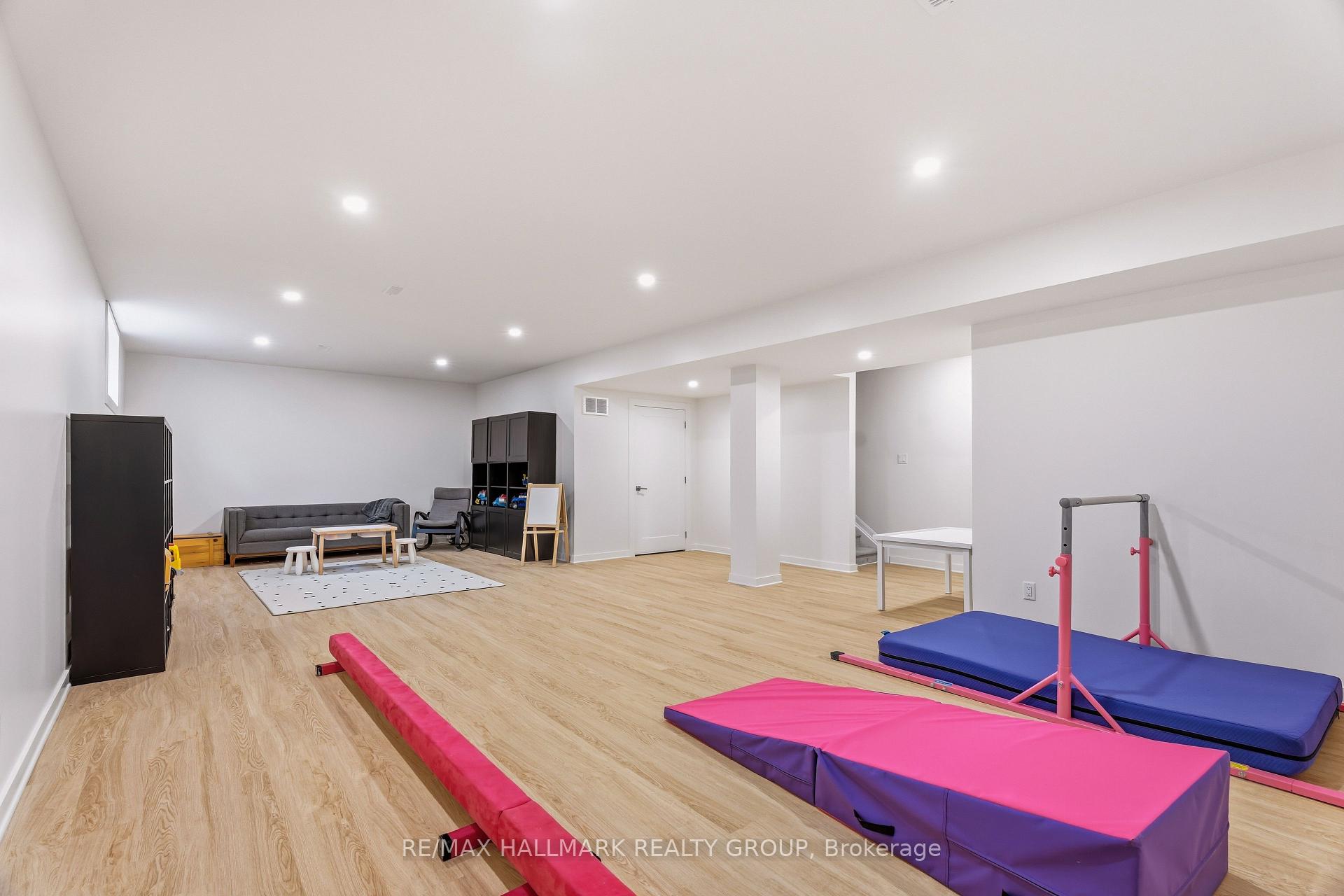 Photo 45 of 709 Coast Circle, Ottawa, Mahogany Community — HOMEH