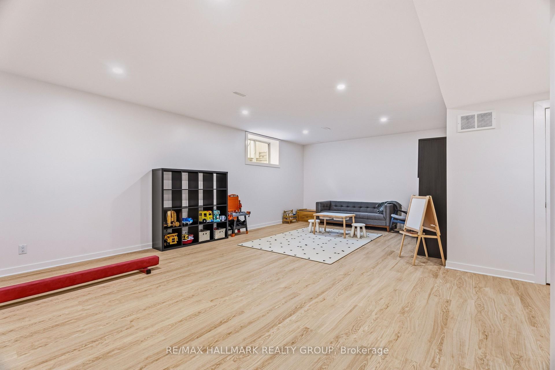 Photo 46 of 709 Coast Circle, Ottawa, Mahogany Community — HOMEH