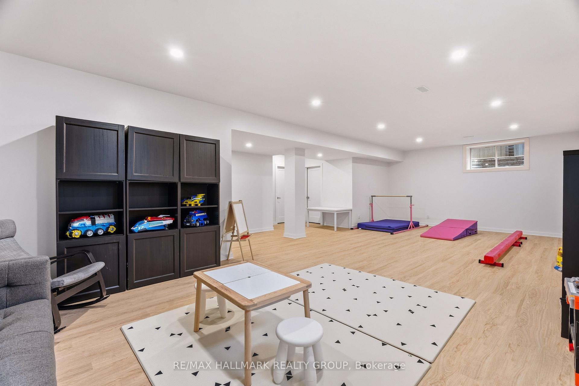 Photo 47 of 709 Coast Circle, Ottawa, Mahogany Community — HOMEH