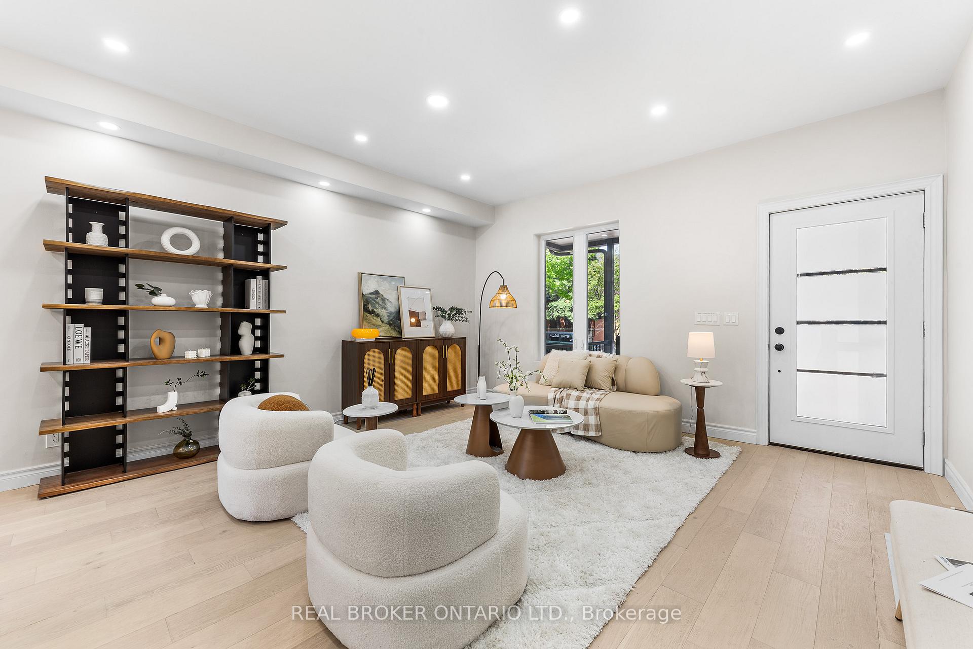 Photo 2 of 806 Gladstone Avenue, Toronto, Dovercourt-Wallace Emerson-Junction — HOMEH