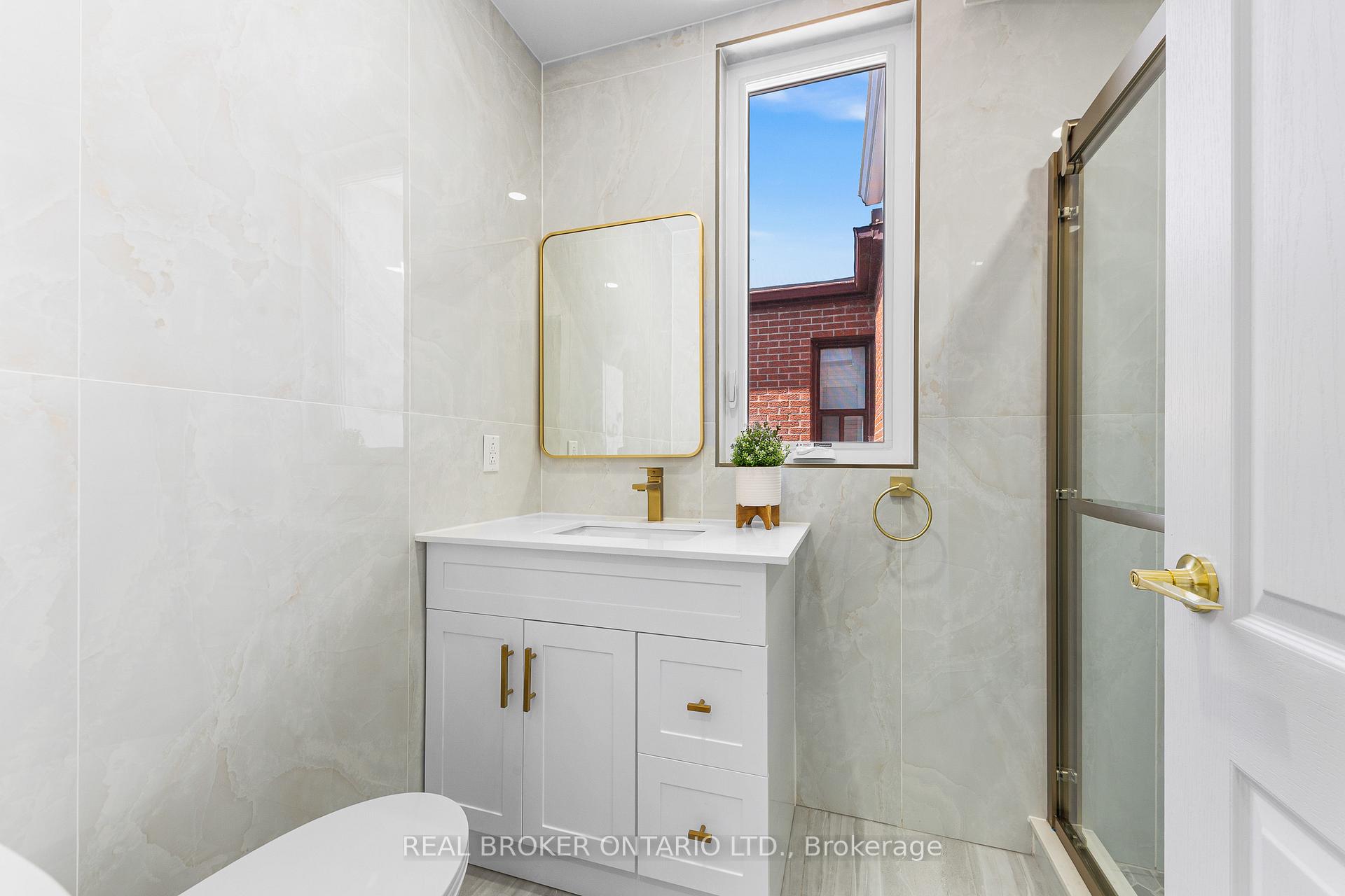 Photo 29 of 806 Gladstone Avenue, Toronto, Dovercourt-Wallace Emerson-Junction — HOMEH