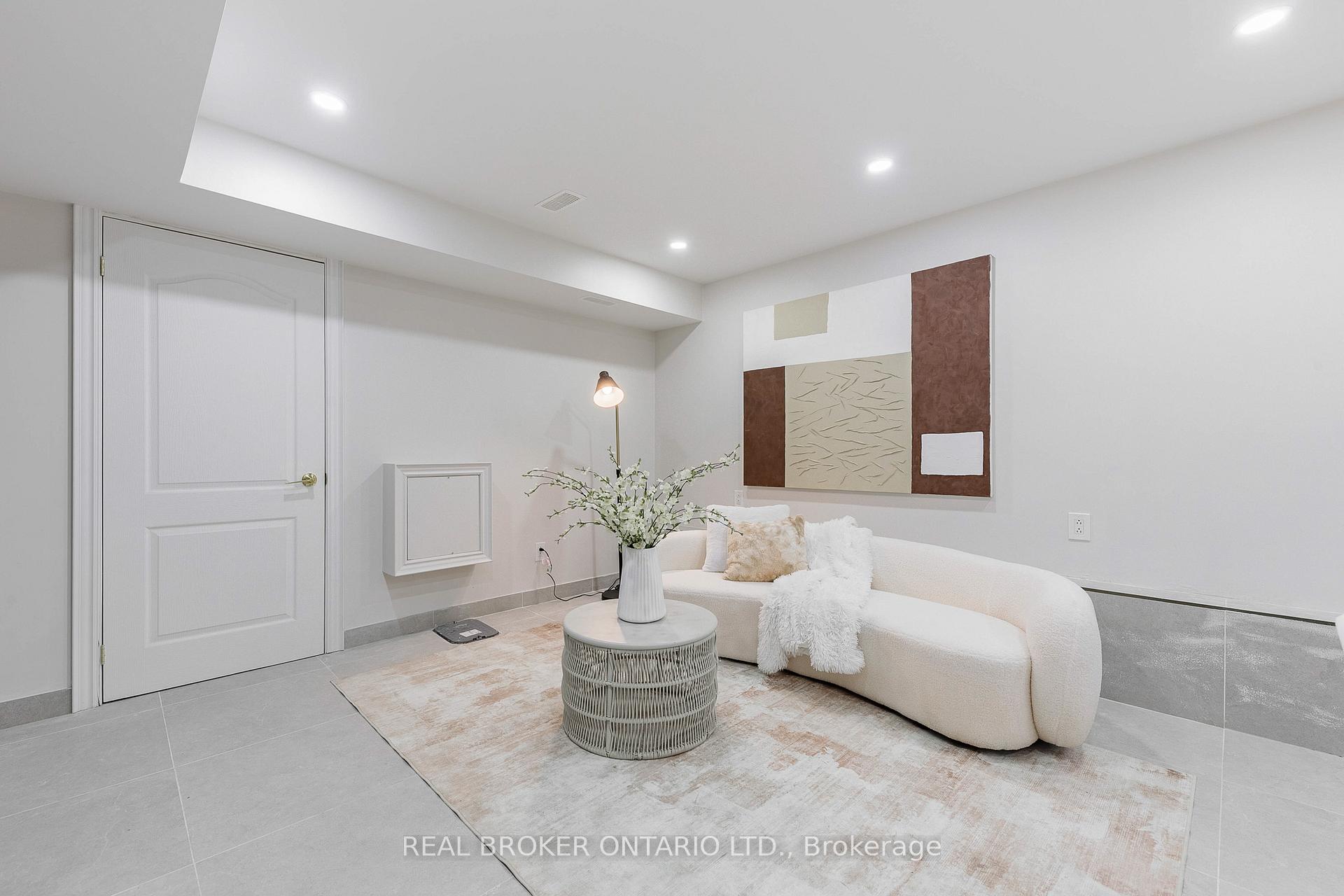 Photo 33 of 806 Gladstone Avenue, Toronto, Dovercourt-Wallace Emerson-Junction — HOMEH