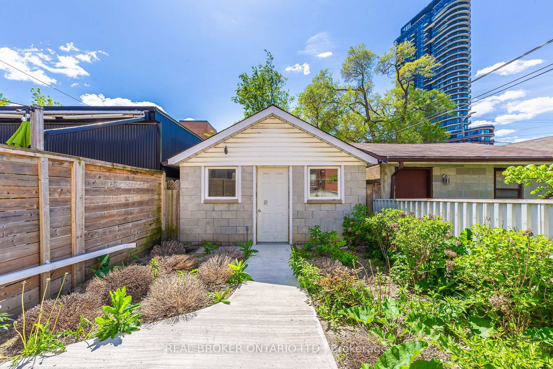 Photo 45 of 806 Gladstone Avenue, Toronto, Dovercourt-Wallace Emerson-Junction — HOMEH