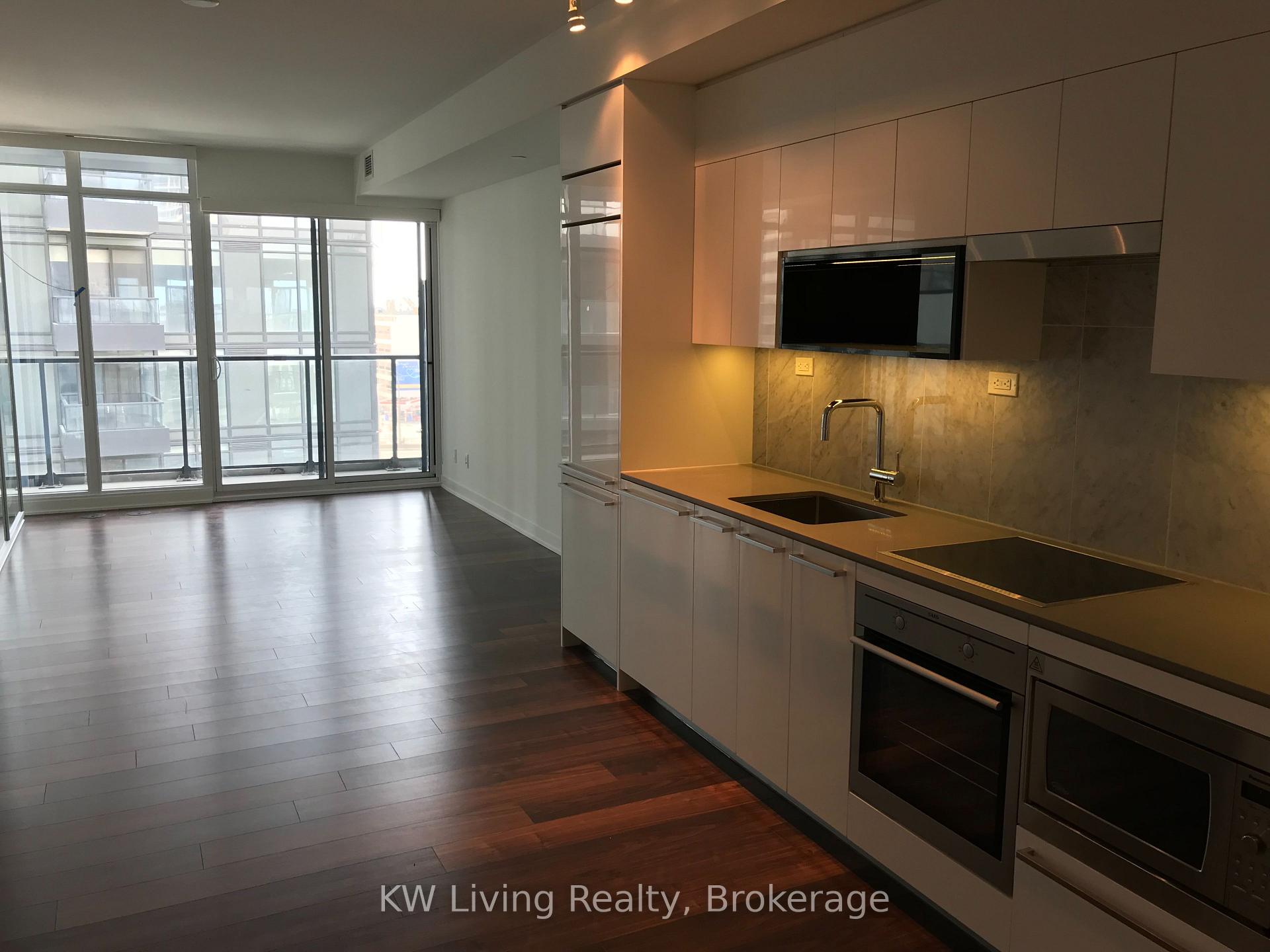 Photo 2 of Unit 908, 90 Queens Wharf Road, Toronto, Waterfront Communities — HOMEH