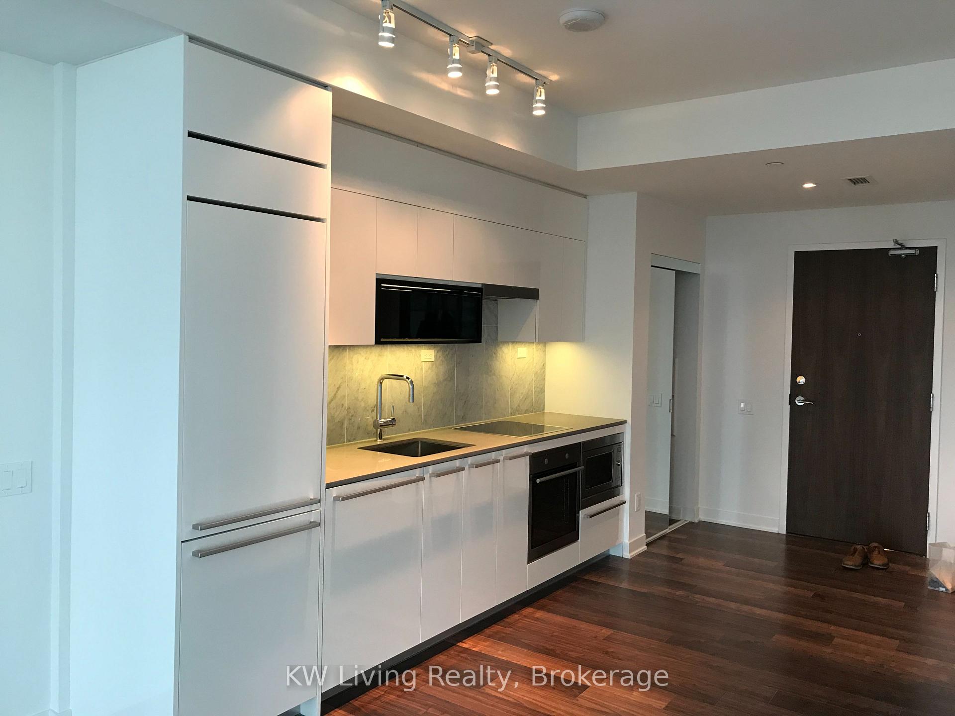 Photo 3 of Unit 908, 90 Queens Wharf Road, Toronto, Waterfront Communities — HOMEH