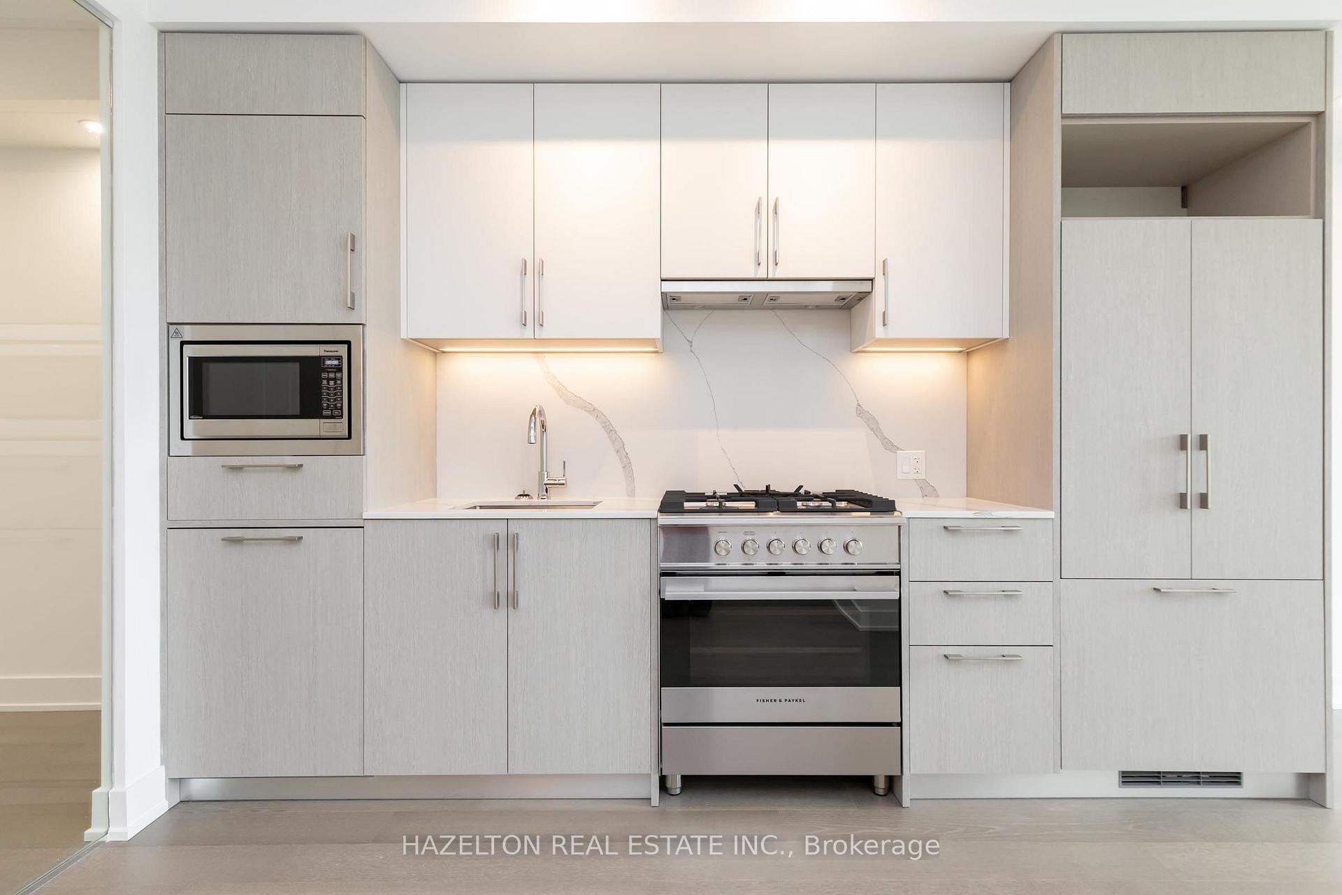 Photo 9 of Unit 605, 8 Manor Road W, Toronto, Yonge-Eglinton — HOMEH