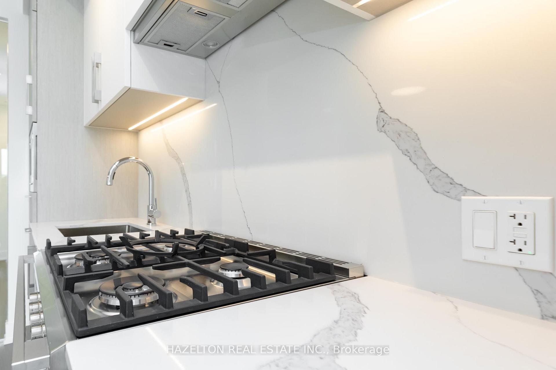 Photo 11 of Unit 605, 8 Manor Road W, Toronto, Yonge-Eglinton — HOMEH