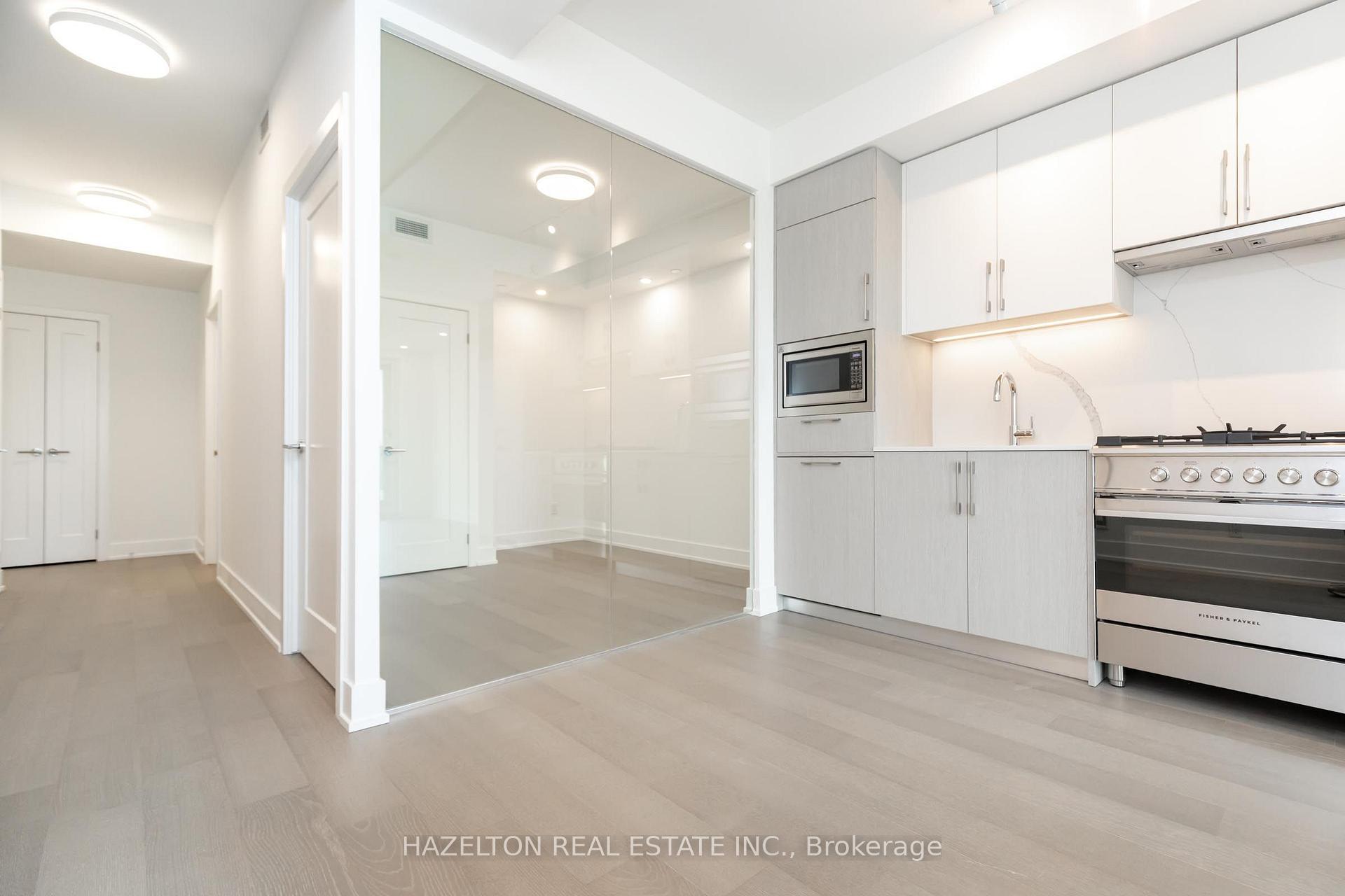 Photo 14 of Unit 605, 8 Manor Road W, Toronto, Yonge-Eglinton — HOMEH