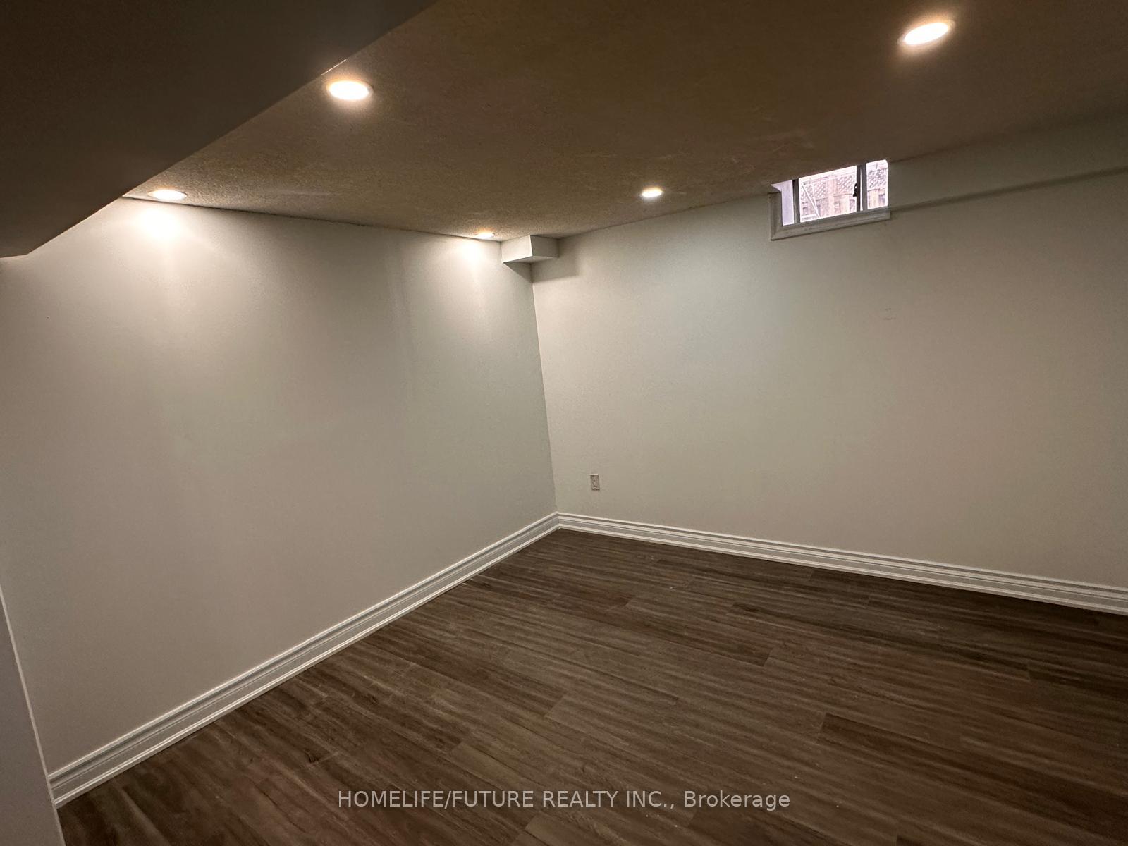 Photo 4 of Unit Bsmt, 39 Jordana Drive, Markham, Middlefield — HOMEH