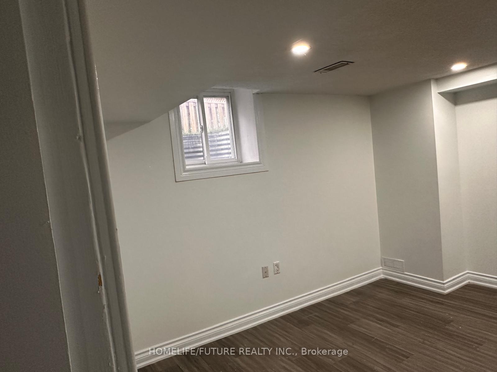 Photo 7 of Unit Bsmt, 39 Jordana Drive, Markham, Middlefield — HOMEH