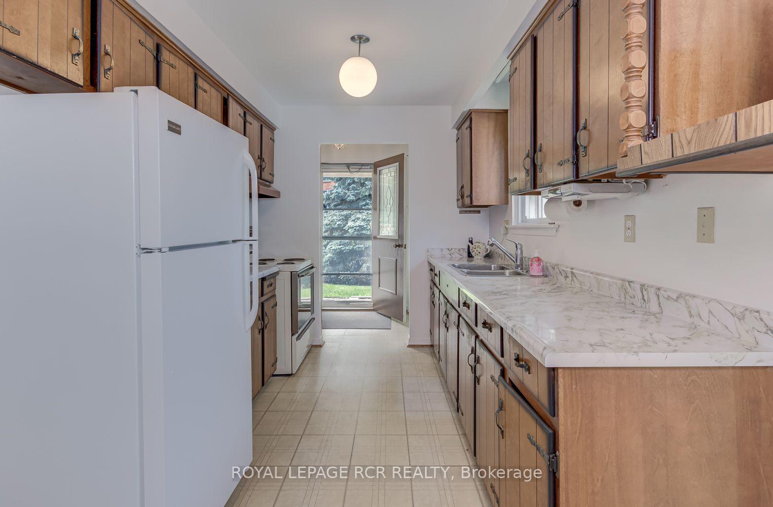 Photo 12 of 115 Meadowvale Court, Caledon, Bolton East — HOMEH