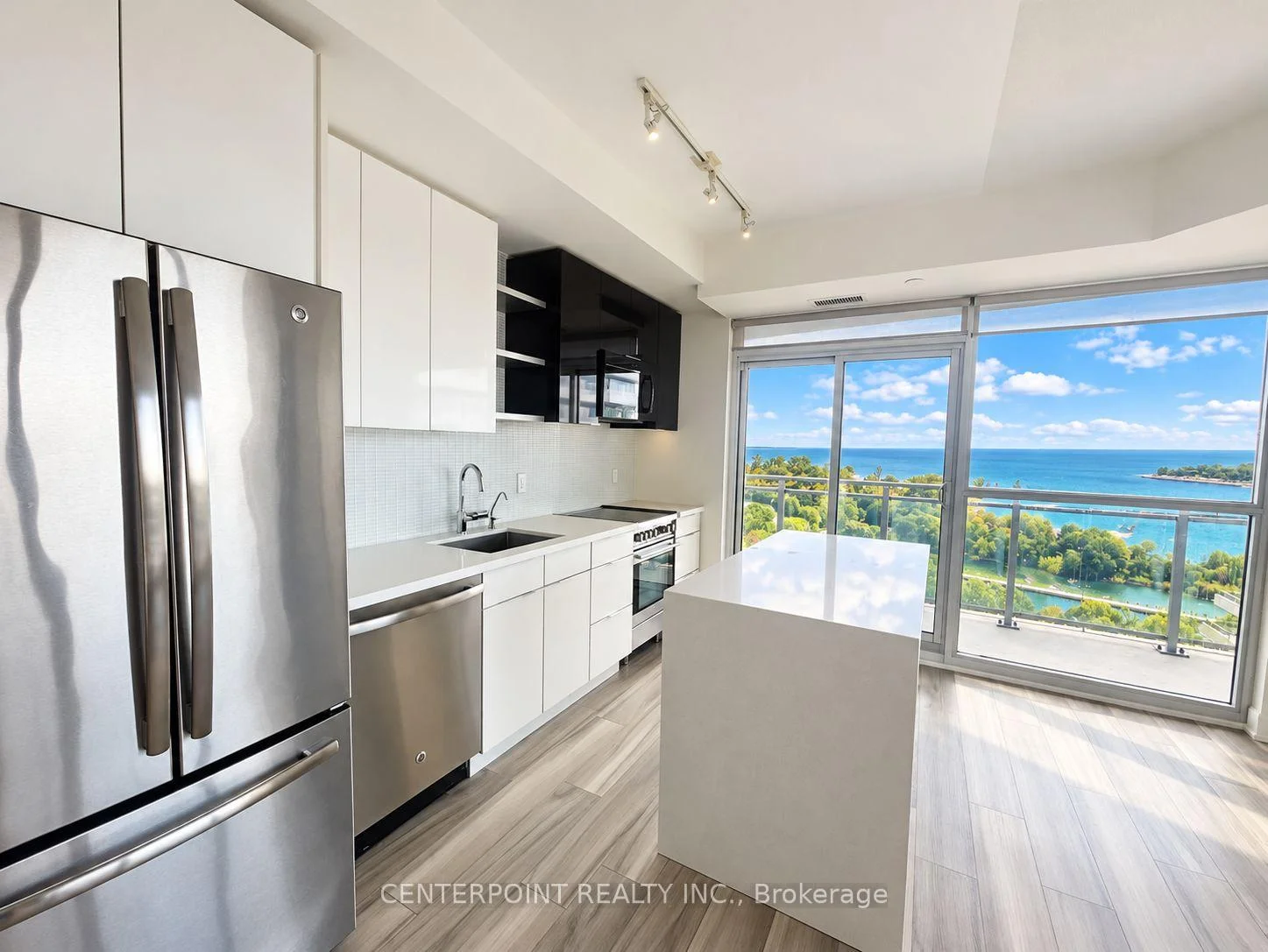 Photo of Unit 810, 33 Shore Breeze Drive