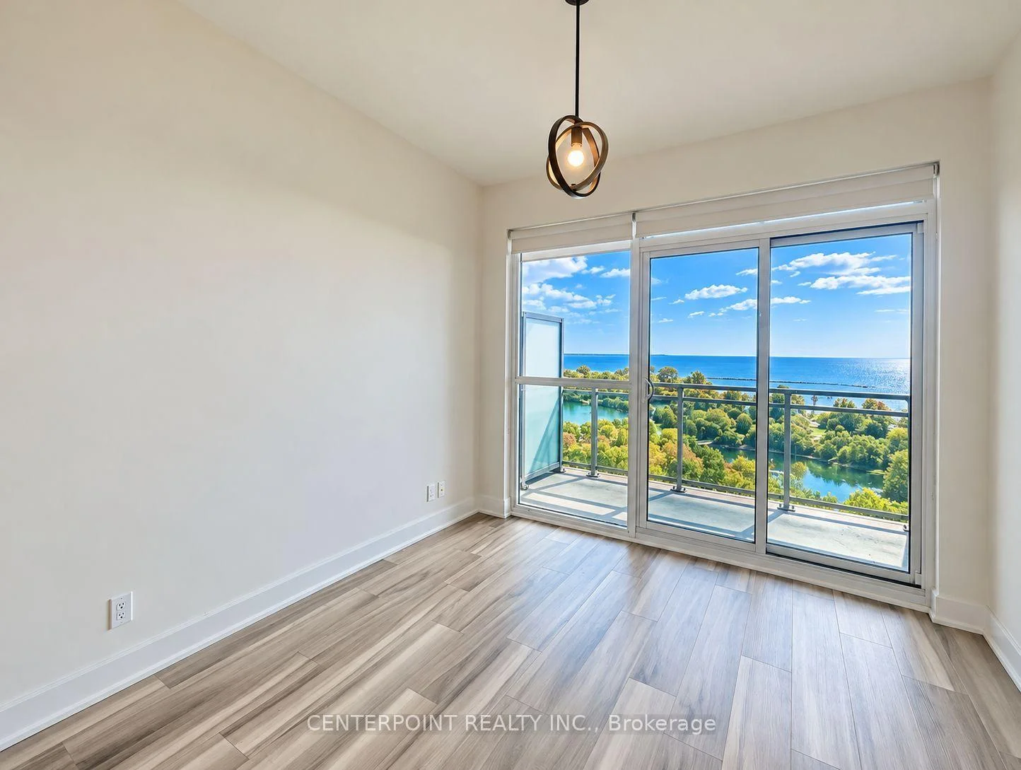 Photo 7 of Unit 810, 33 Shore Breeze Drive, Etobicoke, Mimico — HOMEH