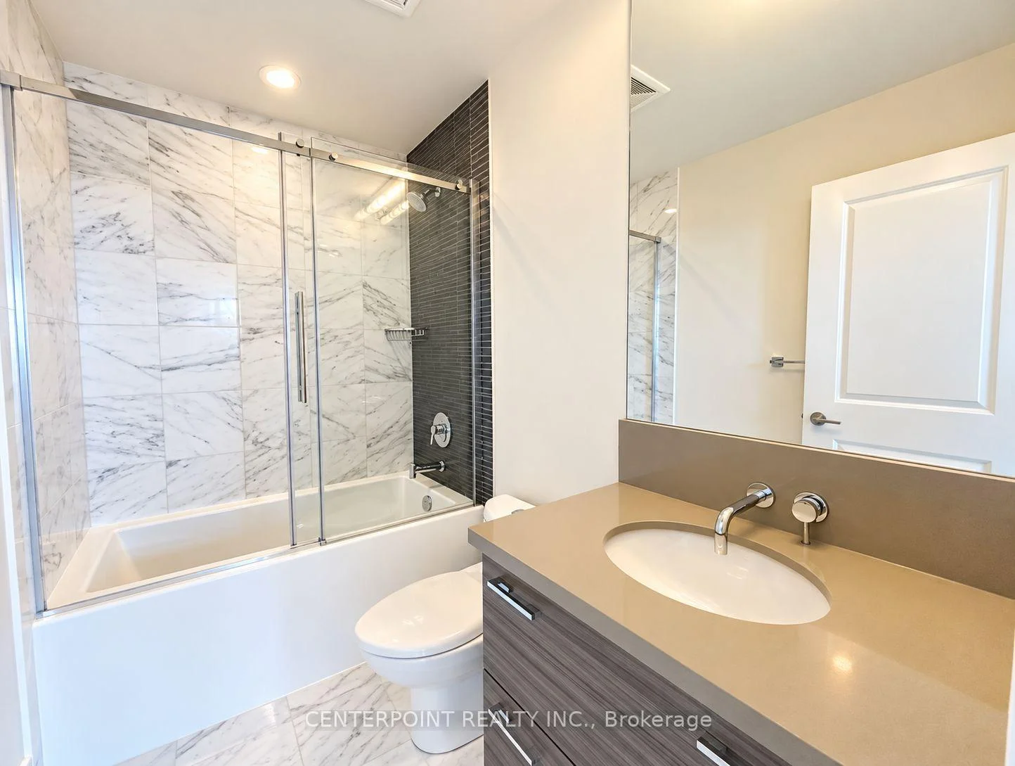 Photo 12 of Unit 810, 33 Shore Breeze Drive, Etobicoke, Mimico — HOMEH