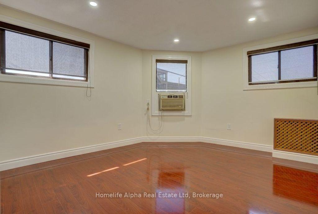 Photo 5 of Unit Upper B, 92 Bond Street, Oshawa, O'Neill — HOMEH