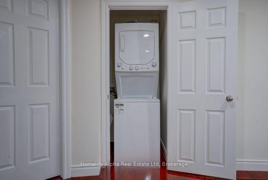 Photo 8 of Unit Upper B, 92 Bond Street, Oshawa, O'Neill — HOMEH