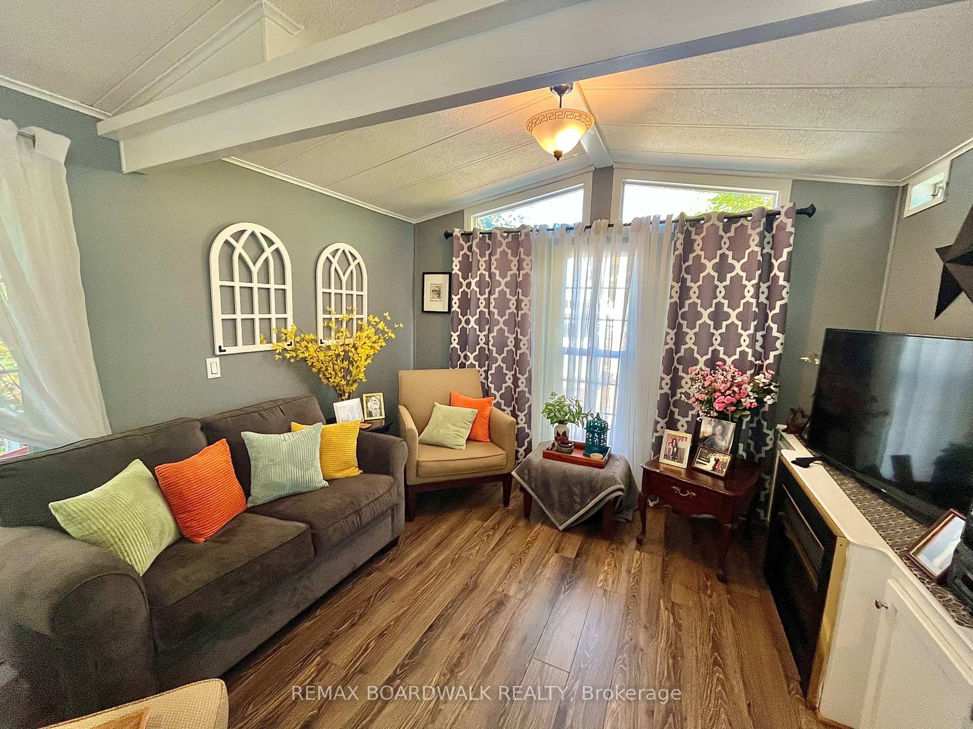 Photo 3 of 1 Mireille Pvt, Ottawa, Remainder of Stittsville & Area — HOMEH