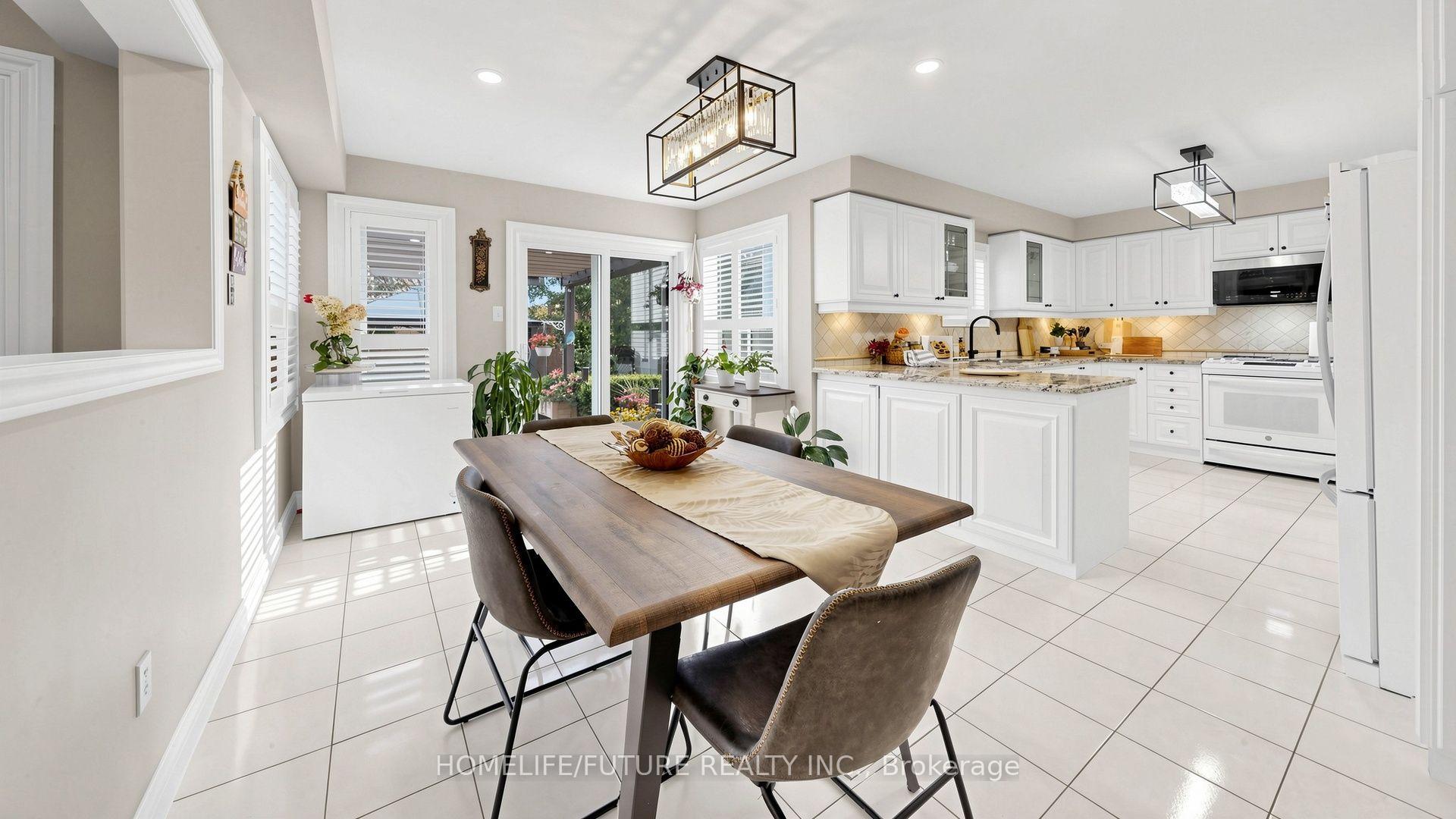 Photo 16 of 90 Bedell Crescent, Whitby, Rolling Acres — HOMEH