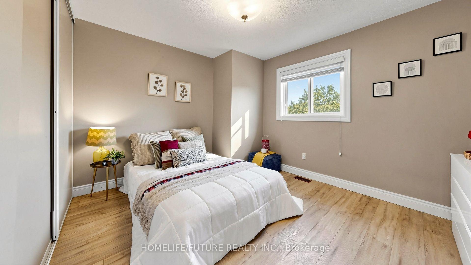 Photo 34 of 90 Bedell Crescent, Whitby, Rolling Acres — HOMEH