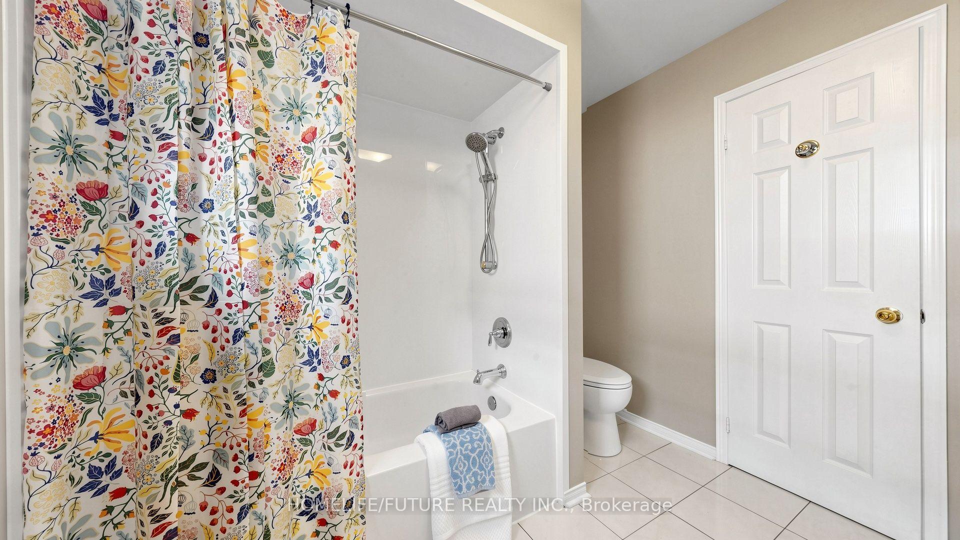 Photo 37 of 90 Bedell Crescent, Whitby, Rolling Acres — HOMEH